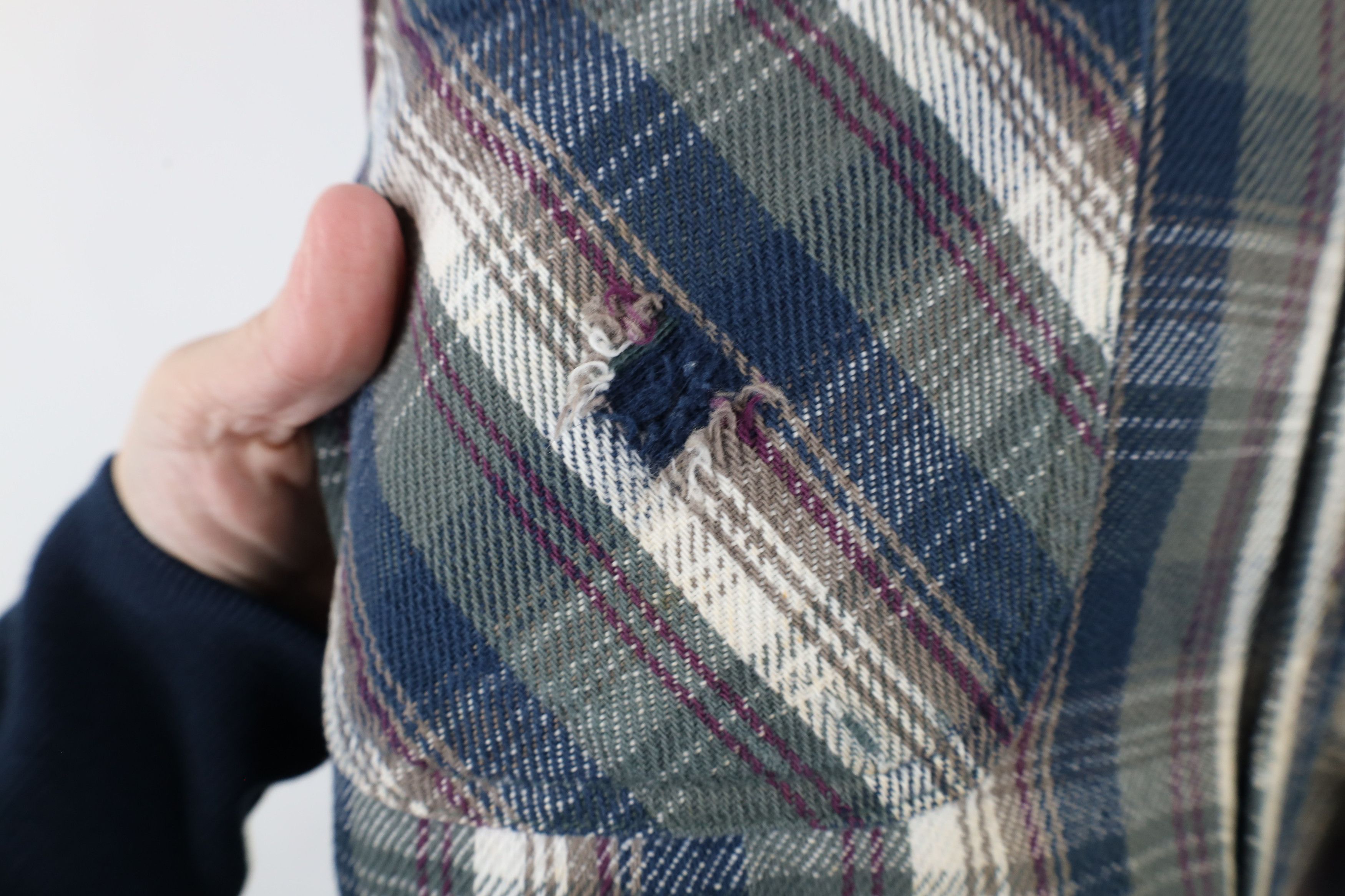 Vintage Vintage 90s OshKosh B'Gosh Heavy Flannel Button Shirt USA Size US XXL / EU 58 / 5 - 5 Thumbnail