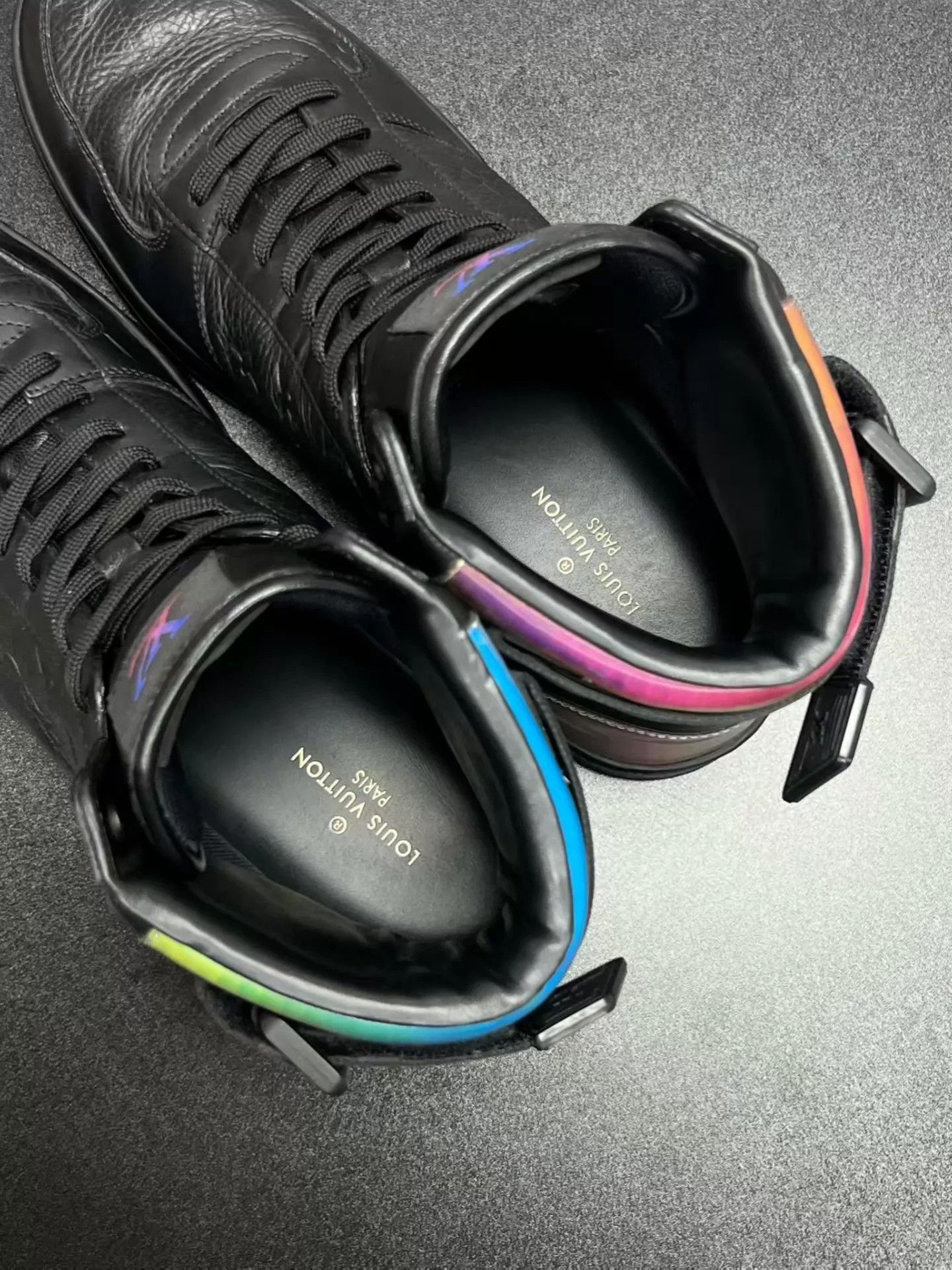 Louis Vuitton LV RIVOLI Monogram high-top black size 42 Size US 9 / EU 42 - 4 Thumbnail