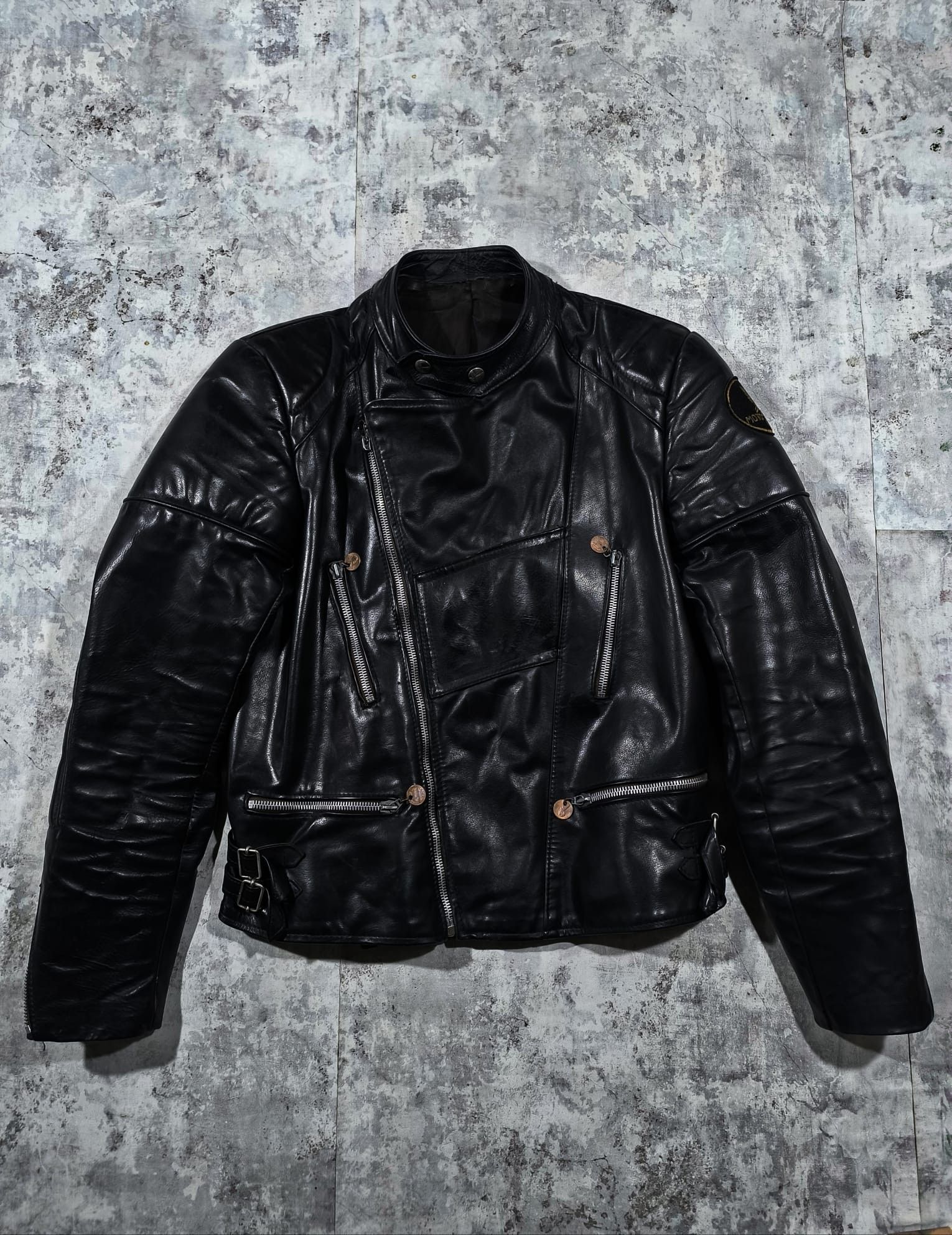 Leather vintage heavyweight trashed moto biker leather jacket 80s Size US L / EU 52-54 / 3 - 5 Thumbnail
