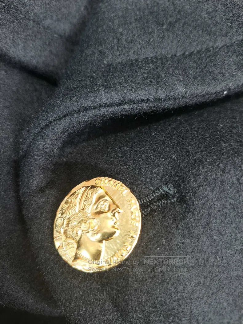 Chanel Chanel Black double-row cashmere coat Size XS / US 0-2 / IT 36-38 - 4 Thumbnail