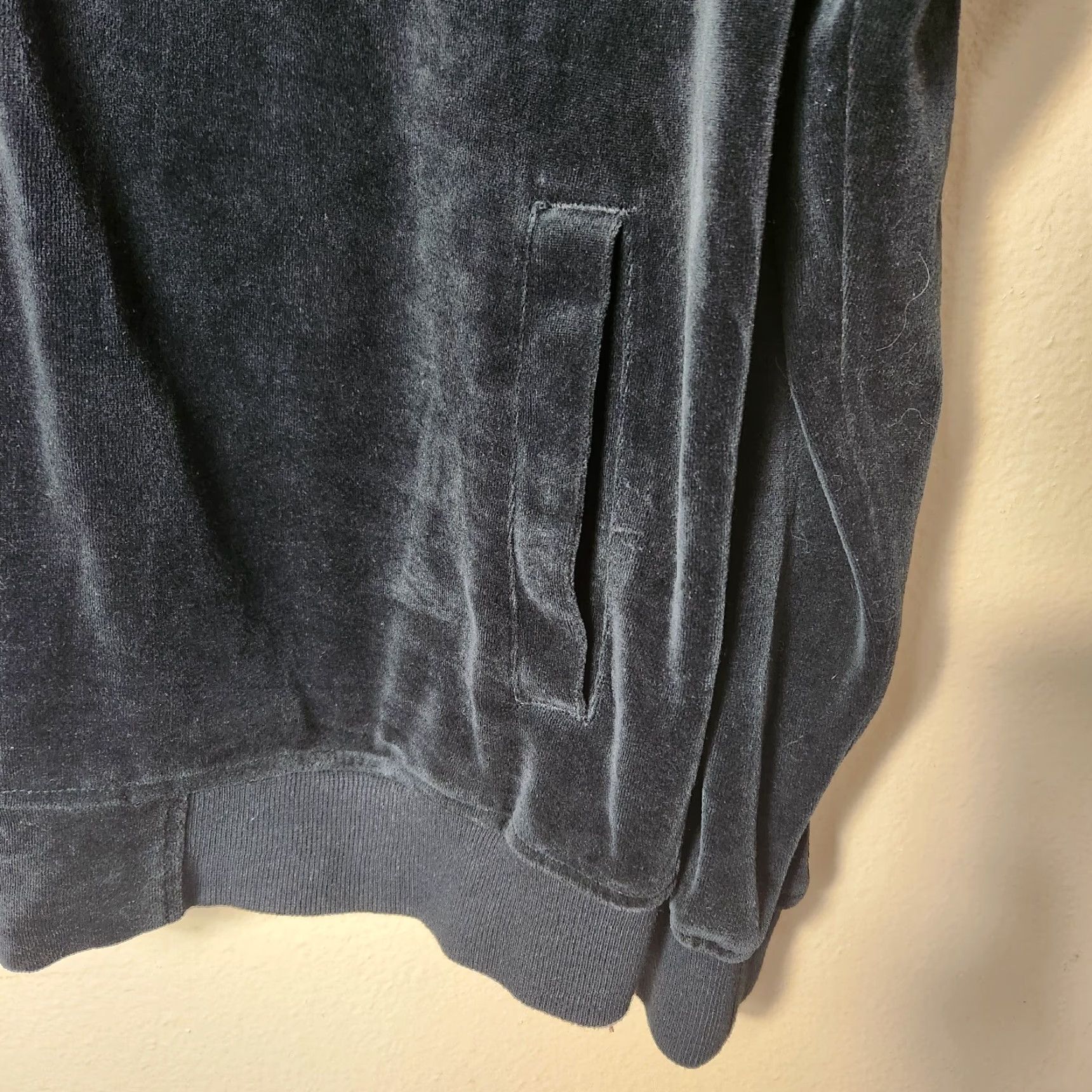 Southpole VINTAGE South Pole Mens Black Velour Full Zip Track Jacket-Size L Size US L / EU 52-54 / 3 - 3 Thumbnail
