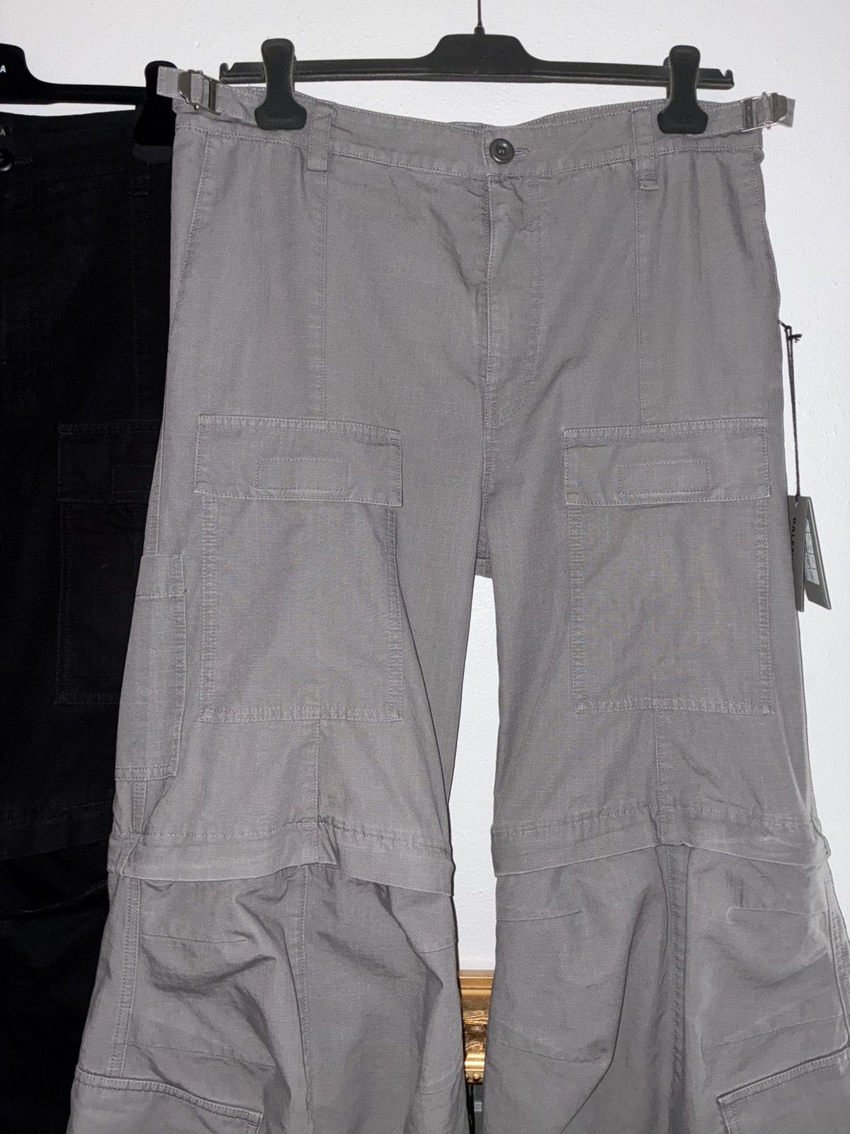 Balenciaga Balenciaga Flared Cargo Ravers Size US 34 / EU 50 - 2 Thumbnail