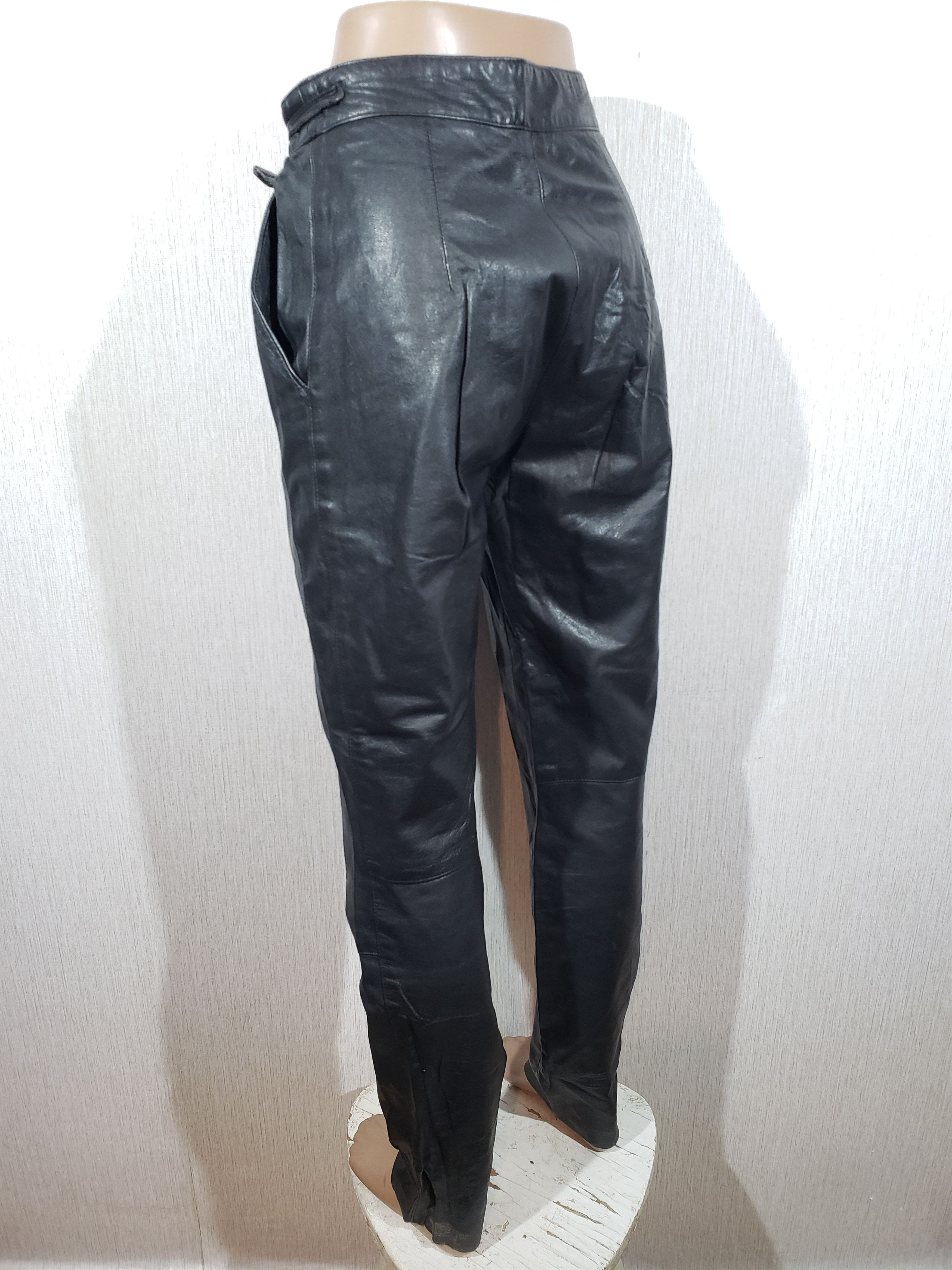 Leather Stylish women's black leather pants. Size 28" / US 6 / IT 42 - 6 Thumbnail