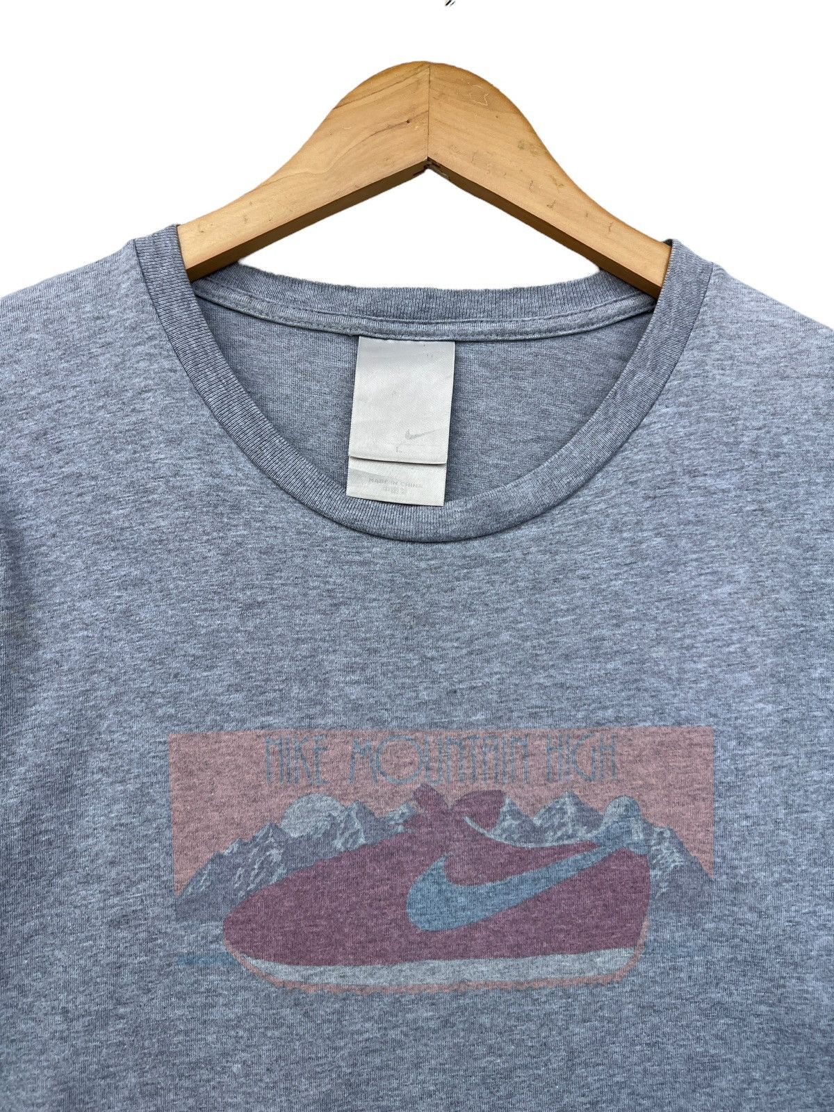 Nike × Vintage Vintage Y2K Nike The Mountain High Tees Size US L / EU 52-54 / 3 - 2 Thumbnail