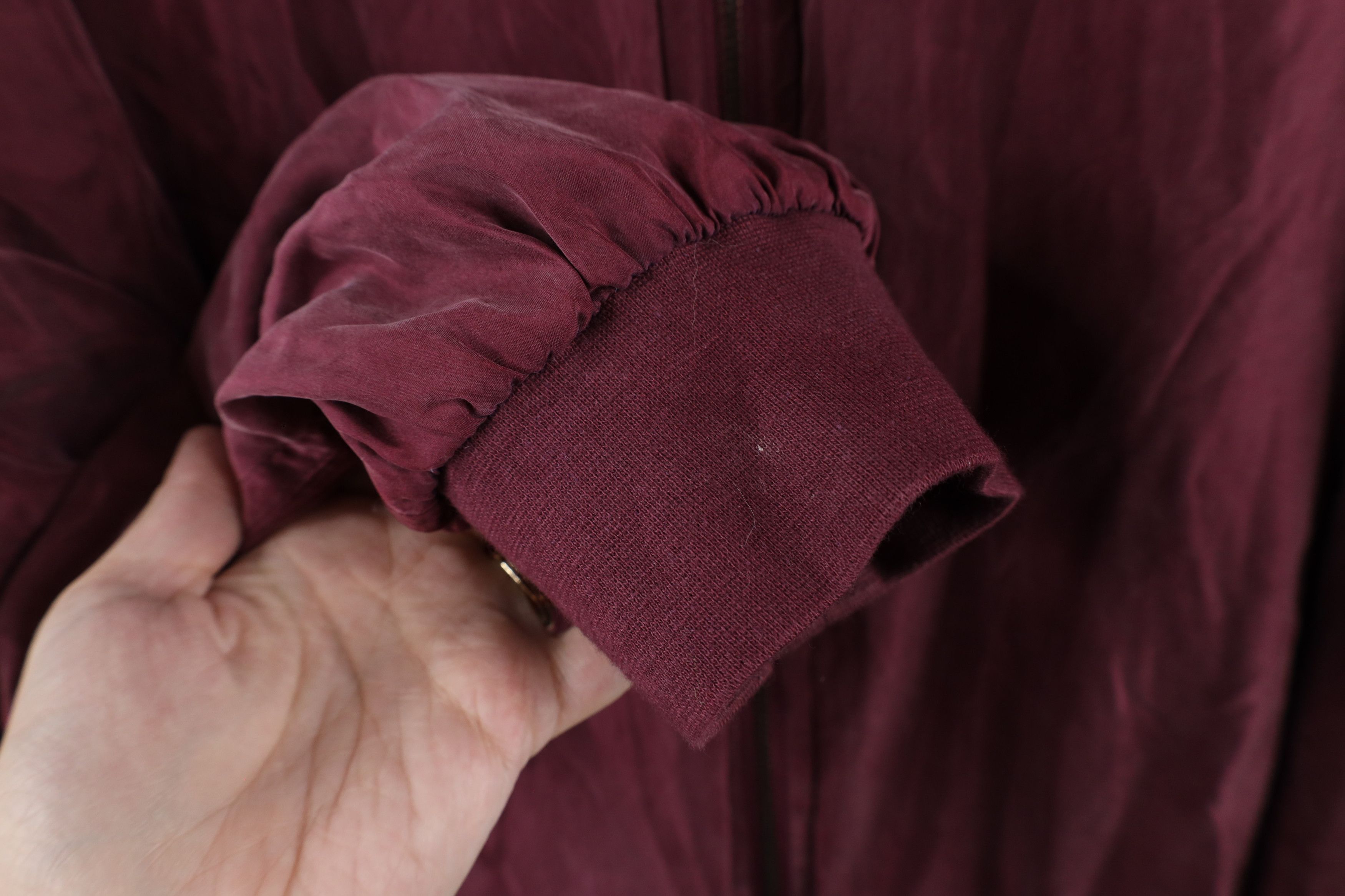 Vintage Vintage 90s Streetwear Quilted Silk Bomber Jacket Maroon Size US M / EU 48-50 / 2 - 4 Thumbnail