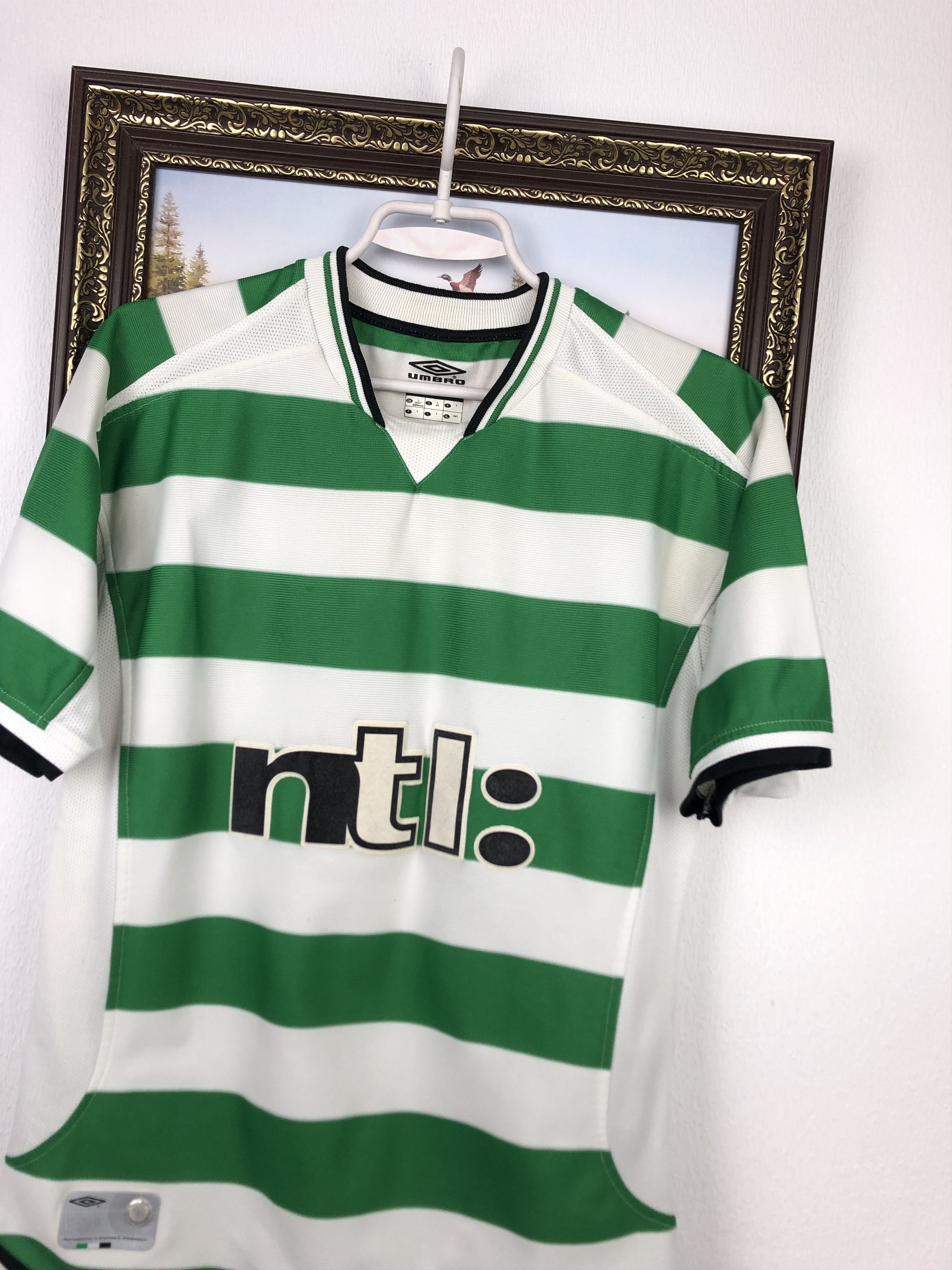 Vintage Celtic football shirt 2001 Soccer Umbro Jersey Mens Trikot Size US S / EU 44-46 / 1 - 4 Thumbnail