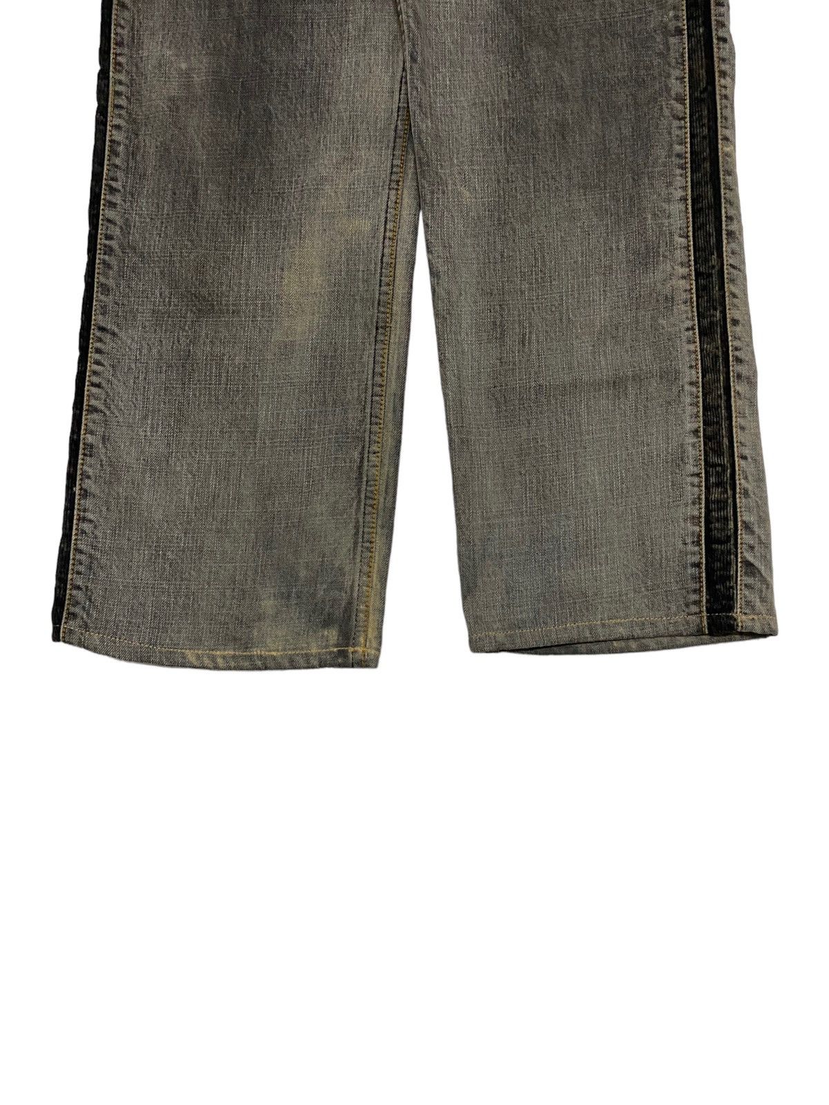 Le Grande Bleu (L.G.B.) Diesel Jeans Industry Baggy Liner Corduroy Side Faded Size US 33 - 4 Thumbnail