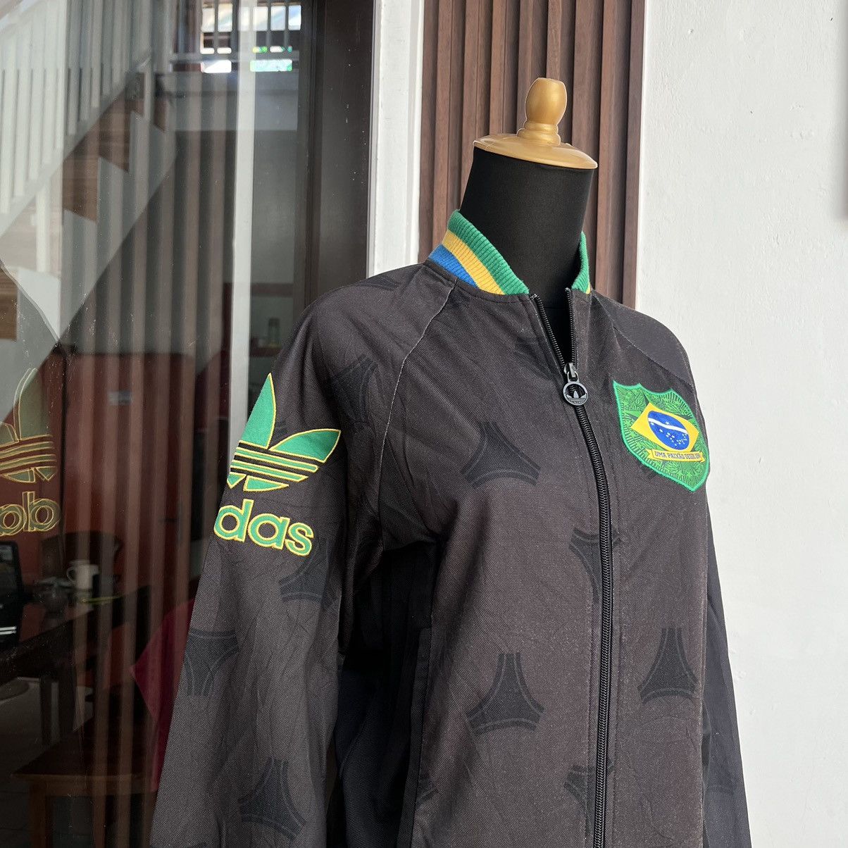 Adidas RARE🔥 Adidas Retro Brazil World Cup Tracktop Size US XS / EU 42 / 0 - 3 Thumbnail