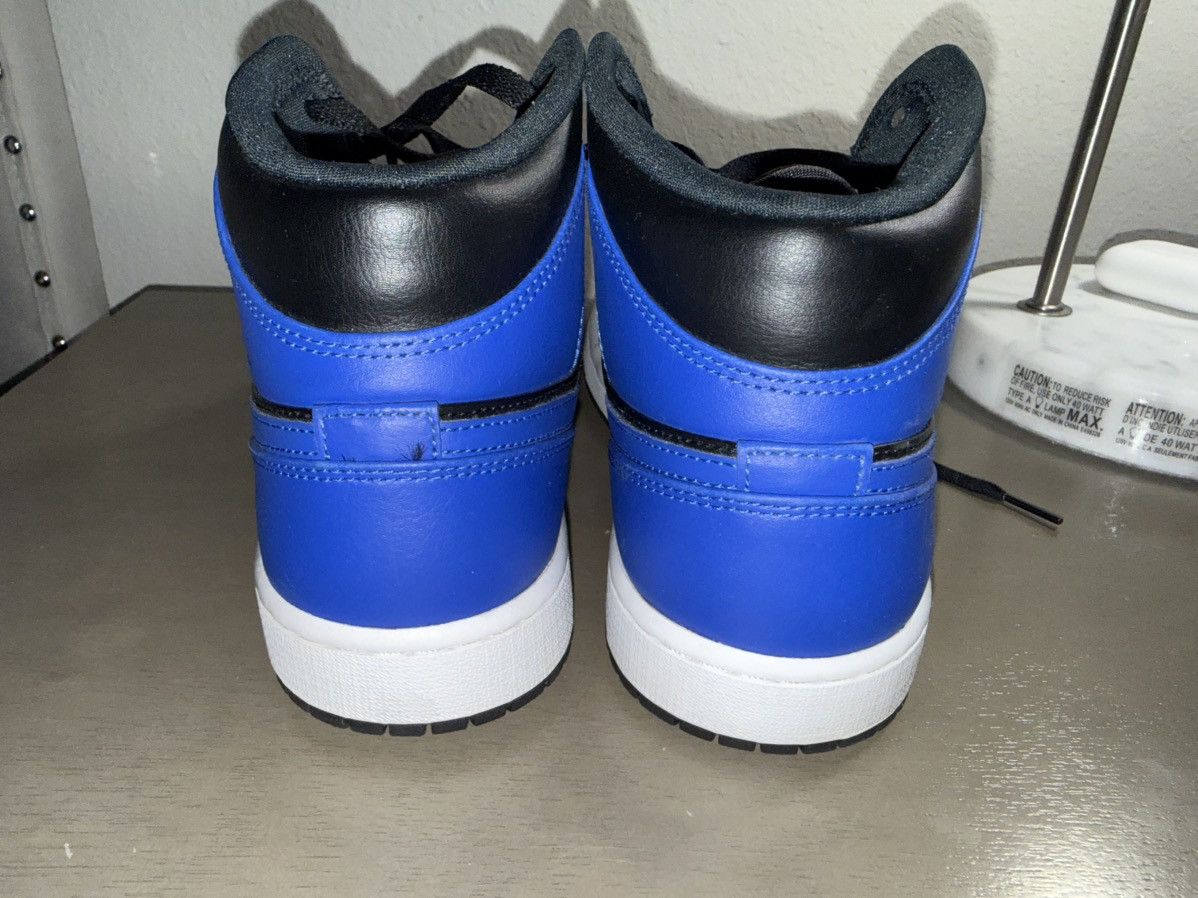 Jordan Brand Jordan 1 Mid “Hyper Royal” Size US 9 / EU 42 - 3 Thumbnail