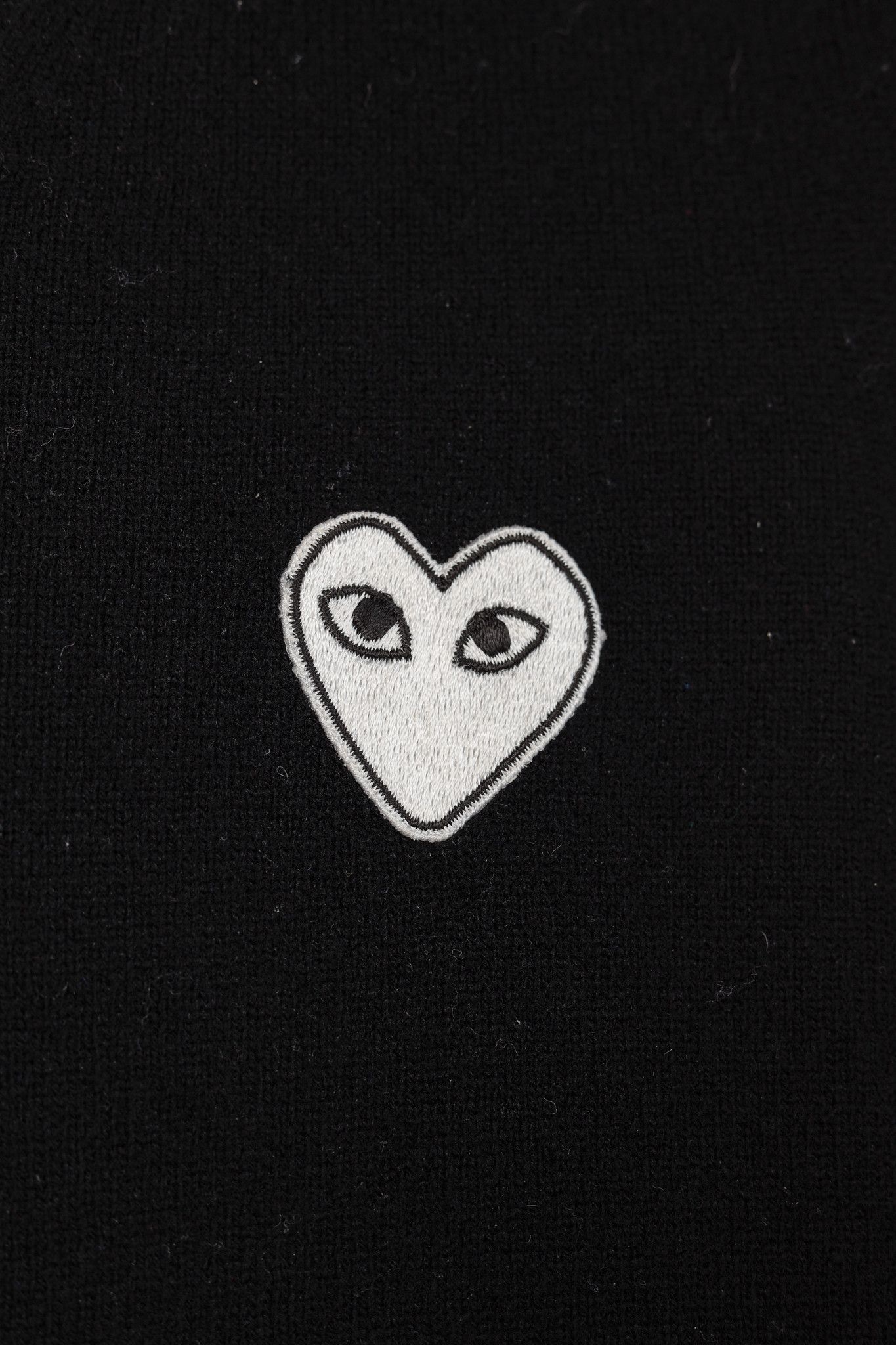 Comme des Garcons Comme des Garcons PLAY Black V-Neck Heart-Logo Sweater Size L / US 10 / IT 46 - 6 Thumbnail