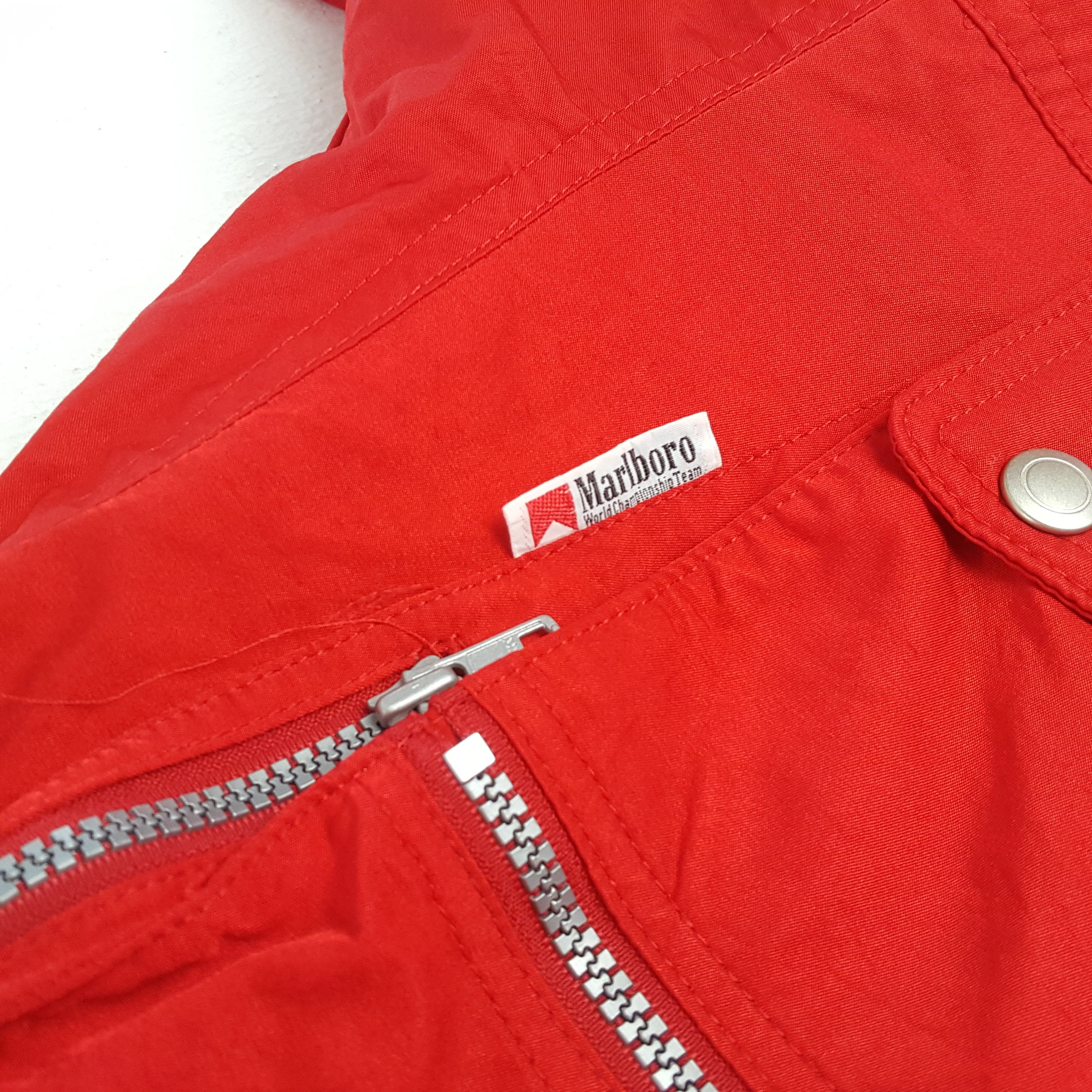 Marlboro × Pirelli × Vintage Vintage MARLBORO WORLD CHMAPIONSHIPS Ferrari F1 Jacket Size US XL / EU 56 / 4 - 10 Thumbnail