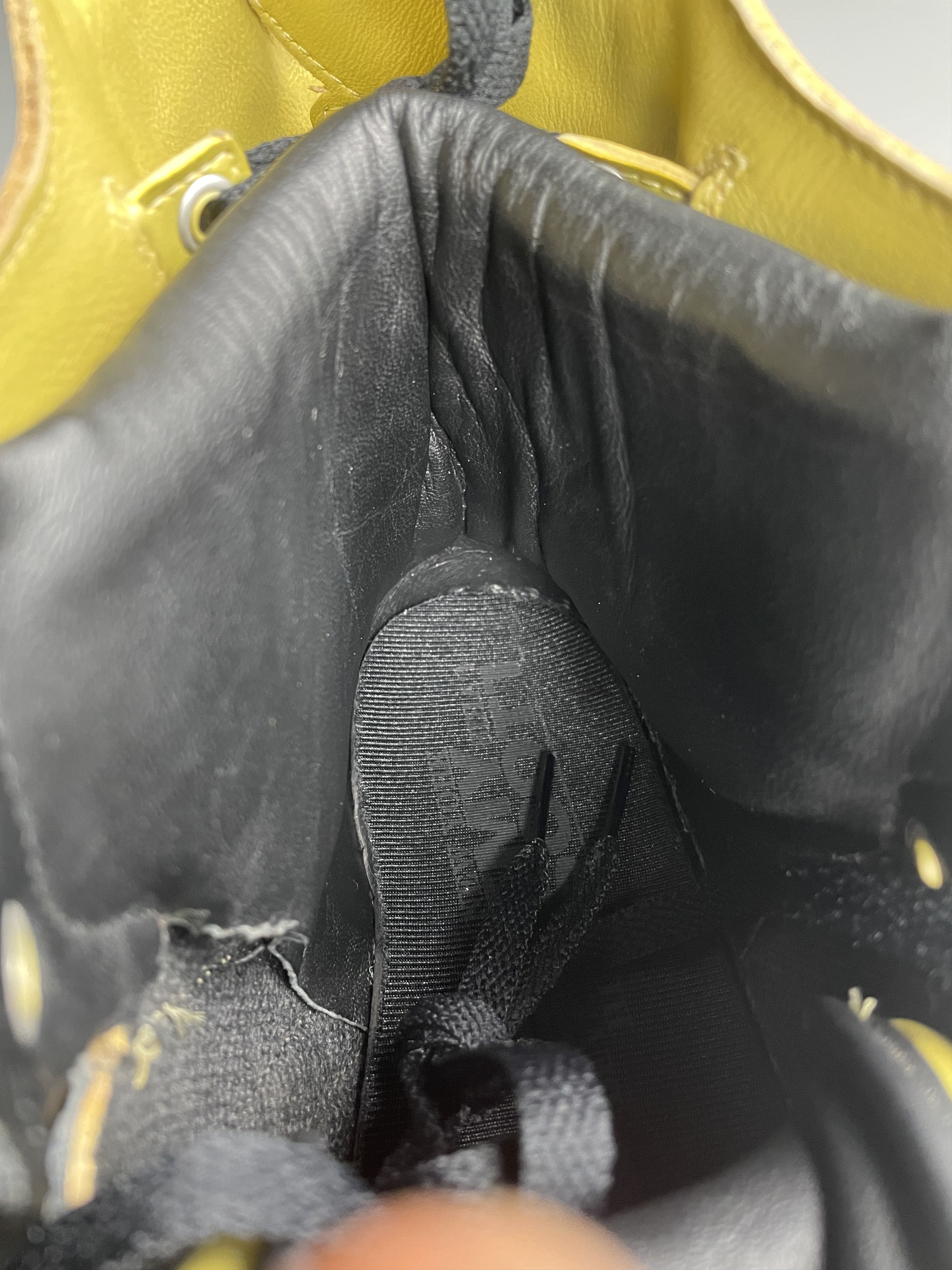 Adidas × Jeremy Scott adidas X Jeremy Scott 2011 JS Wings 2.0 Black/Metallic Gold Size US 9.5 / EU 42-43 - 18 Thumbnail