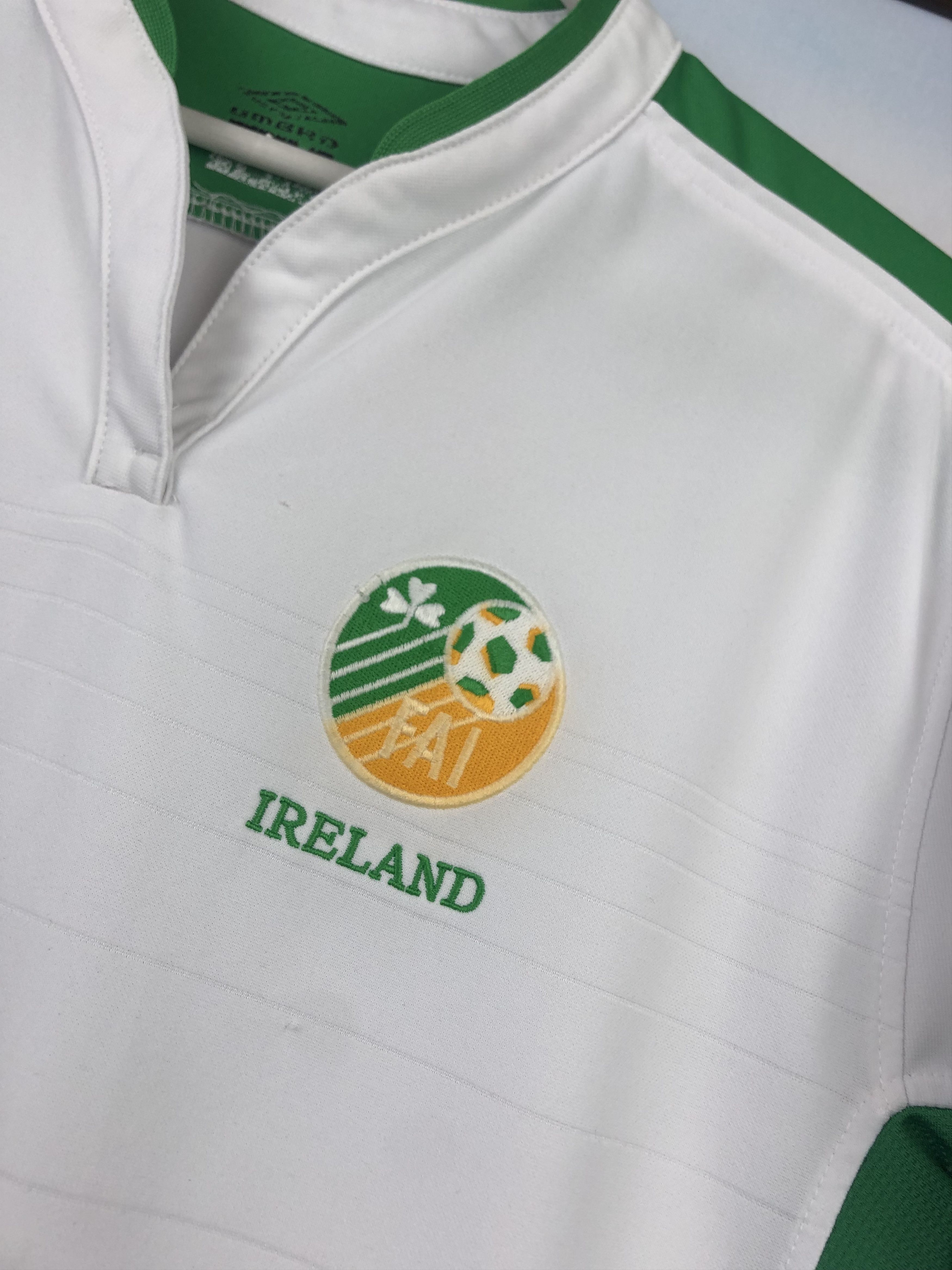 Vintage Republic of Ireland football shirt 2003 Soccer Umbro Jersey Size US XS / EU 42 / 0 - 6 Thumbnail