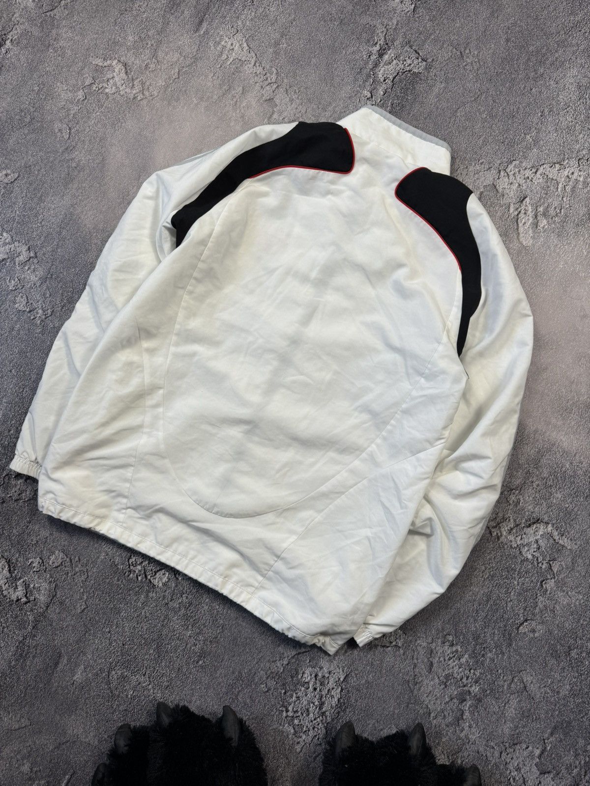 Adidas Vintage Adidas Liverpool FC Track Jacket Size US L / EU 52-54 / 3 - 10 Thumbnail