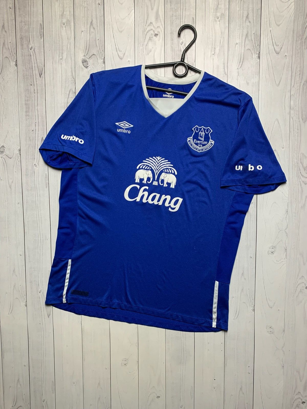 Vintage Vintage Everton soccer jersey size XL blue Umbro Size US XL / EU 56 / 4 - 1 Thumbnail