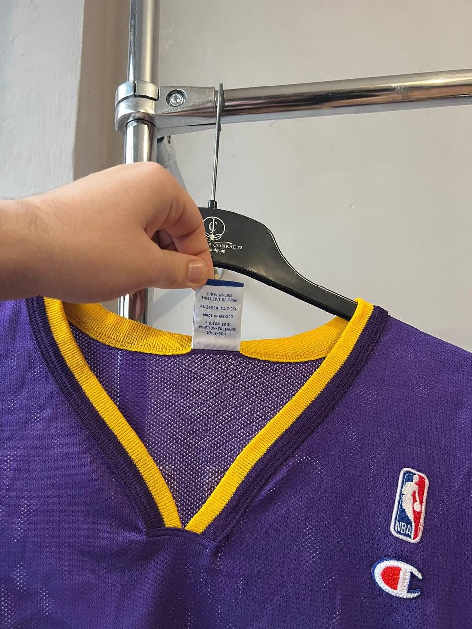 NBA RARE LOS ANGELES LAKERS #8 BRYANT CHAMPION BASKETBALL JERSEY Size US M / EU 48-50 / 2 - 8 Thumbnail