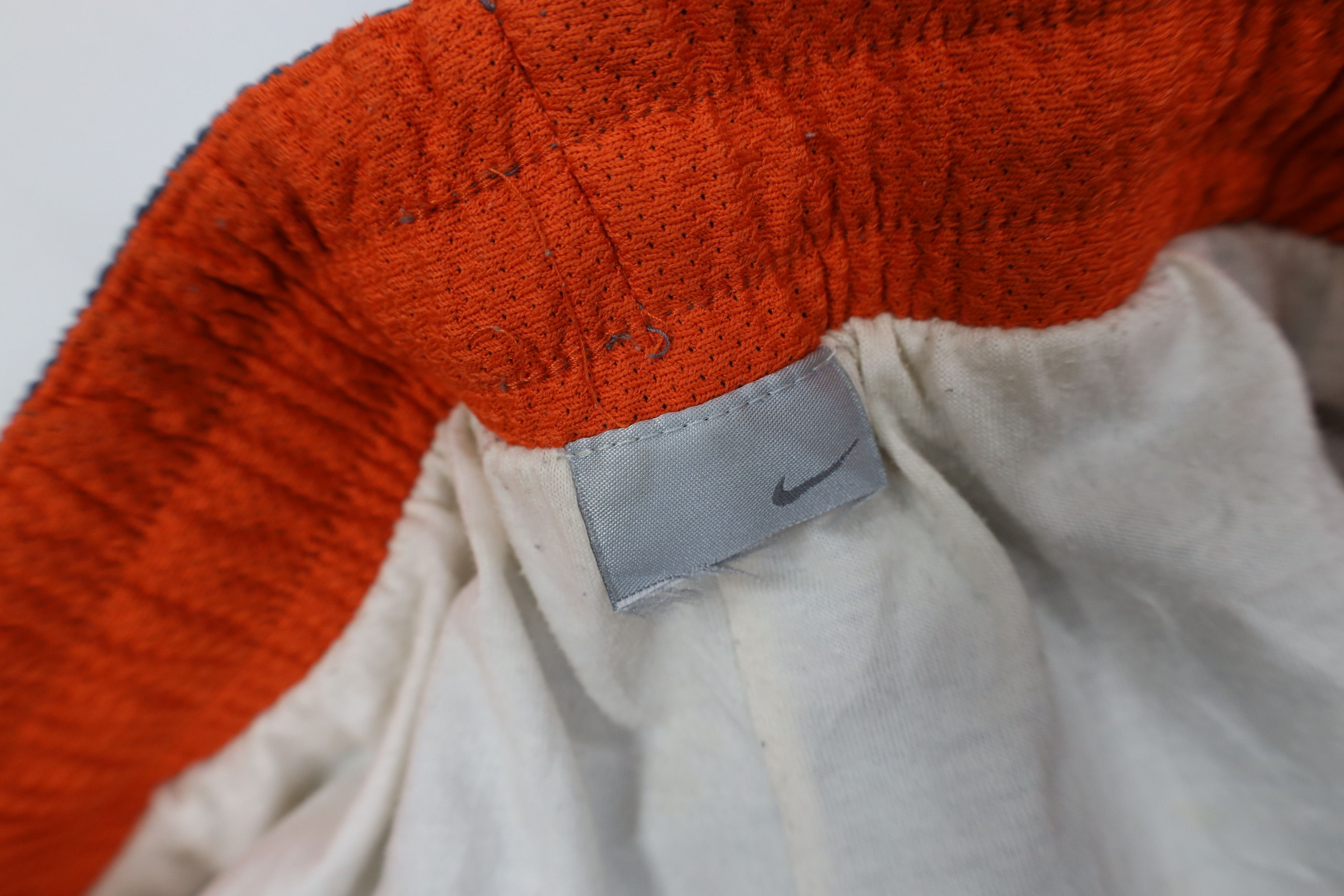 Nike Vintage Nike Swoosh Lined Wide Leg Windbreaker Pants Gray Size US 38 / EU 54 - 11 Thumbnail