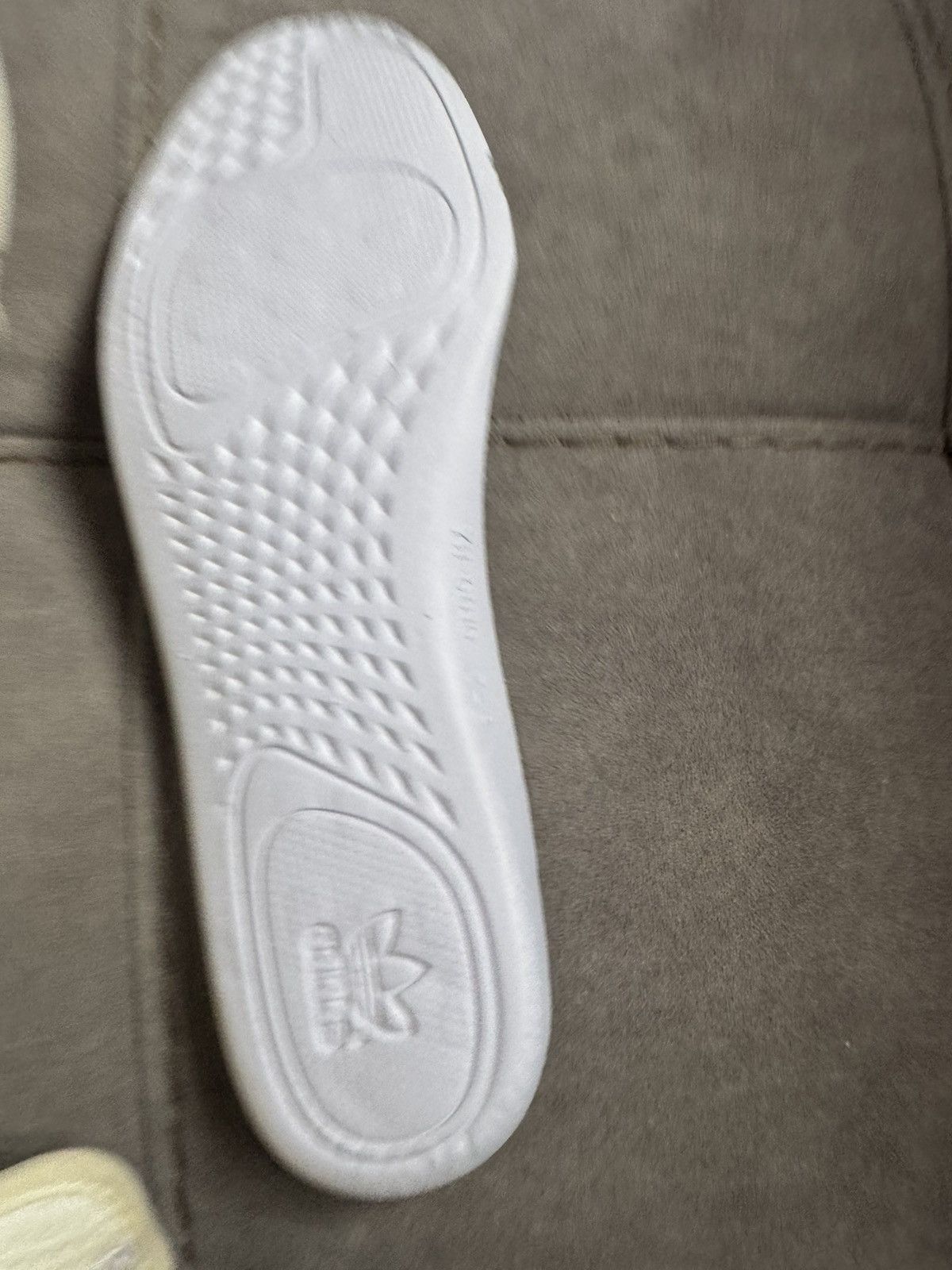 Yeezy YEEZY BOOST CP9366 sz US7.5 see all photos and description Size US 7.5 / EU 40-41 - 17 Thumbnail