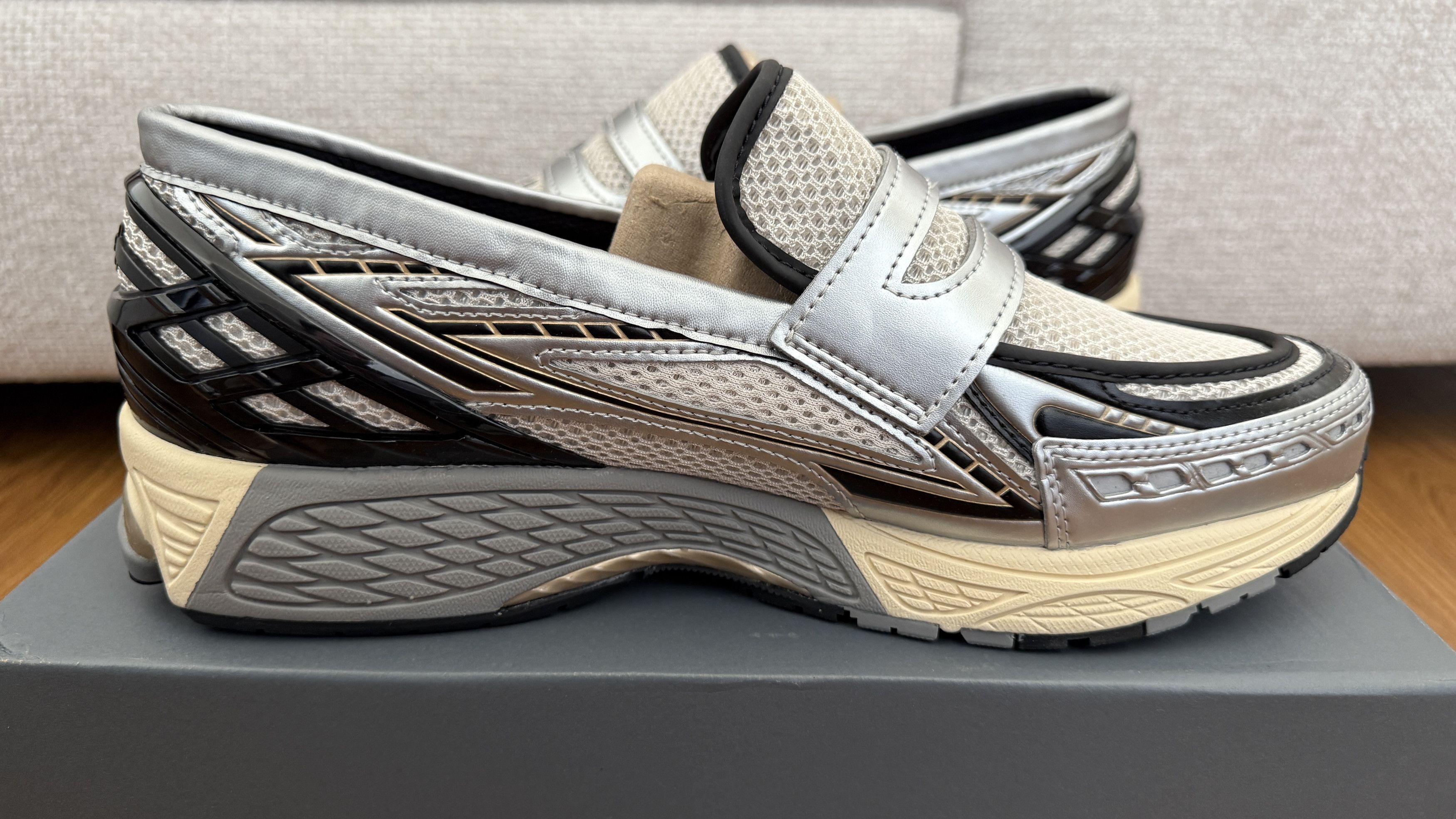 New Balance 1906L Silver Metallic Cream Grey Black Size US 12 Size US 12 / EU 45 - 7 Thumbnail