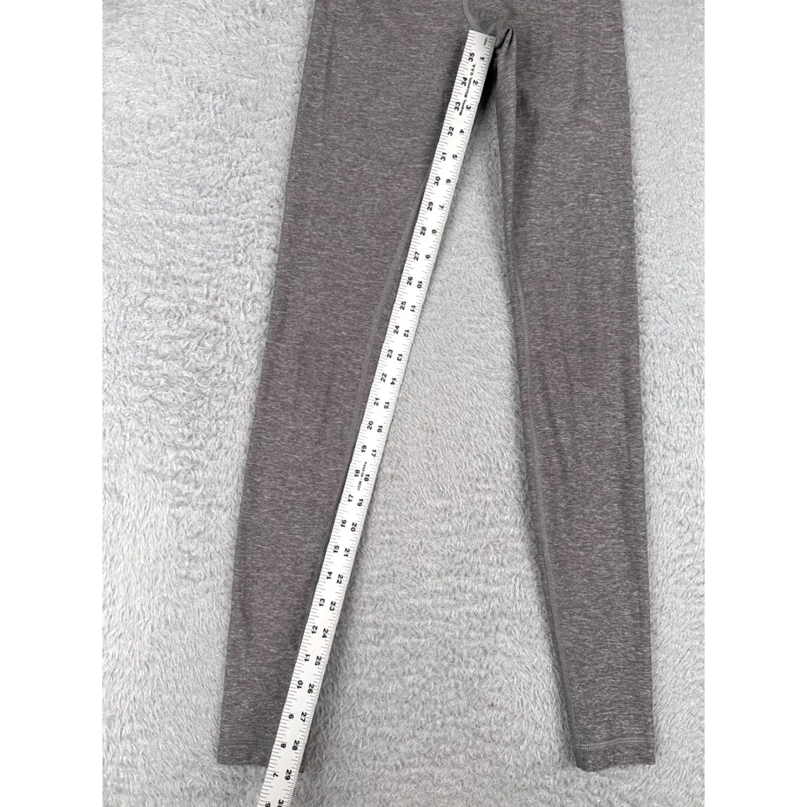 Lululemon VINTAGE Lululemon Wunder Under Pants Women's Yoga Workout Skinny Gym Activewear 2 Gray Size 26" / US 2 / IT 38 - 5 Thumbnail