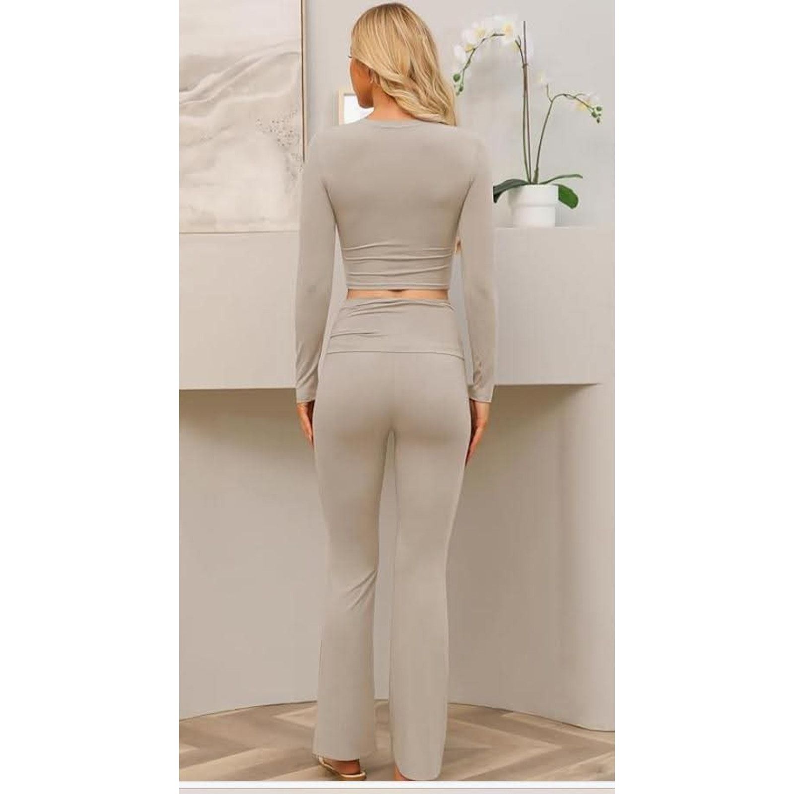 The Unbranded Brand Lounge Set Fold-Over Flare Pants,Long Sleeve LARGE Oatmeal Size L / US 10 / IT 46 - 3 Thumbnail