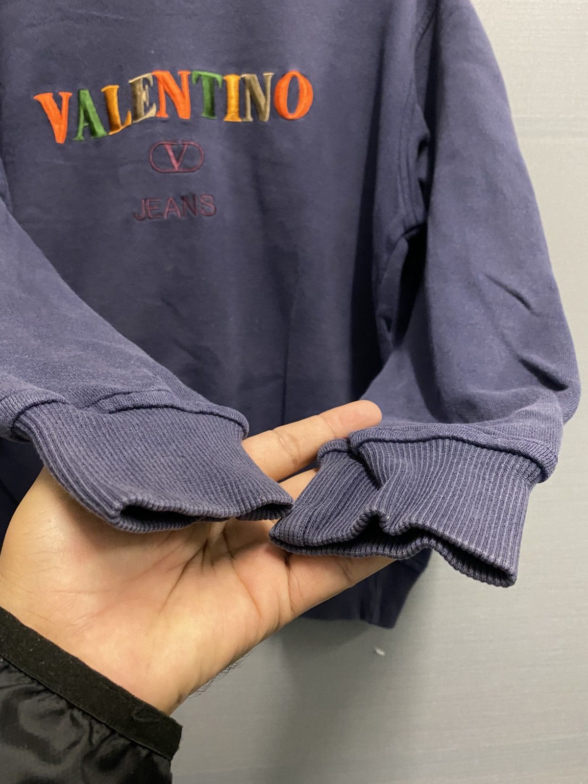 Valentino Vintage Valentino Jeans Sweatshirt Size US L / EU 52-54 / 3 - 4 Thumbnail