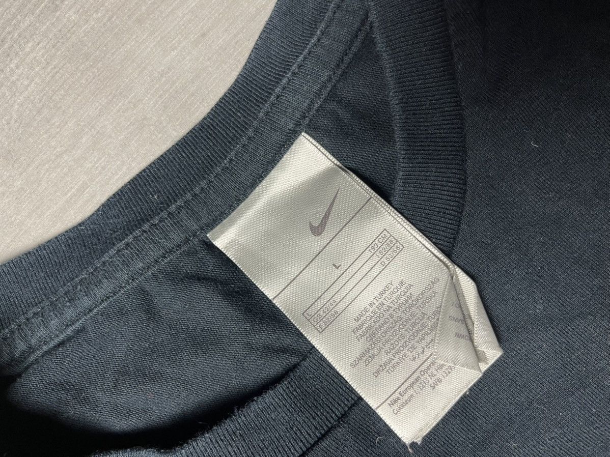 Nike Vintage Nike Tshirt Swoosh 2000s size Large Size US L / EU 52-54 / 3 - 4 Thumbnail