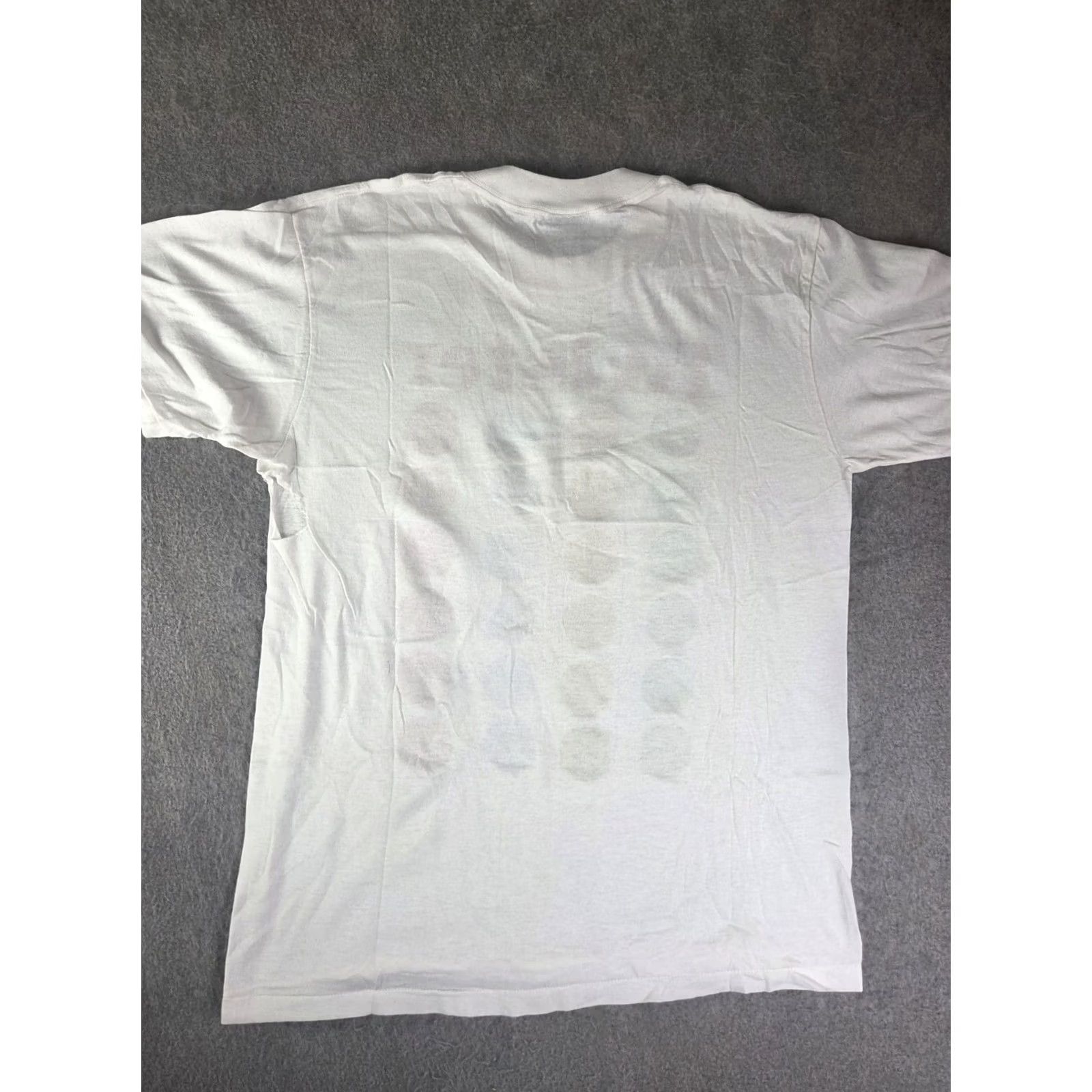Vintage VINTAGE Milton Bradley Twister T Shirt Board Game M White 80s USA Graphic Print Mens Size US M / EU 48-50 / 2 - 5 Thumbnail