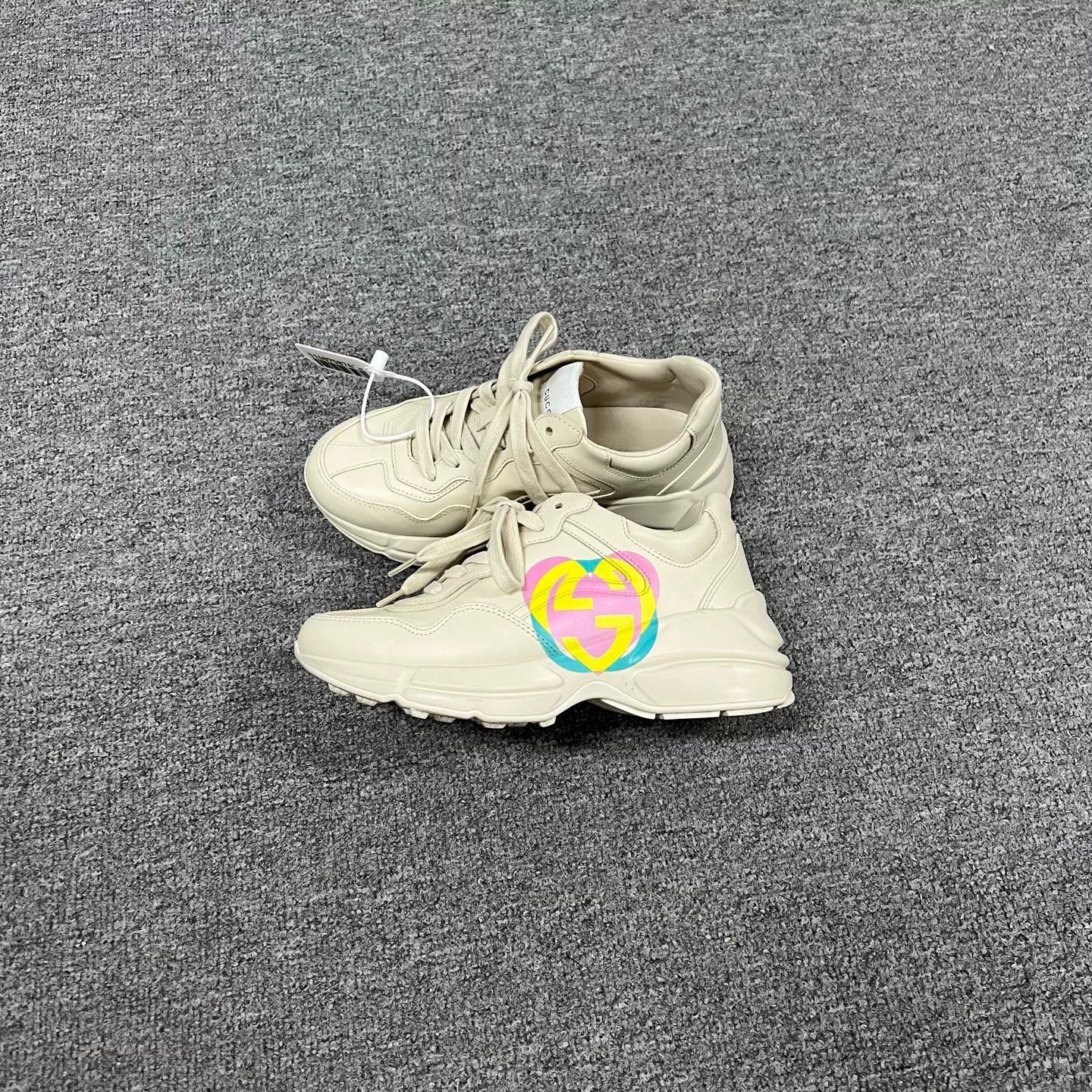 Gucci gucci beige dad sneakers with logo Size US 5 / EU 37 - 1 Preview