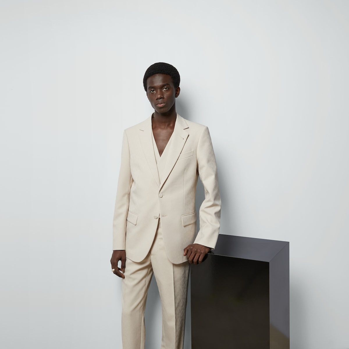 Gucci o1s1wg110125 Horsebit Fabric Jacquard Formal Jacket in Beige Size US S / EU 44-46 / 1 - 4 Thumbnail