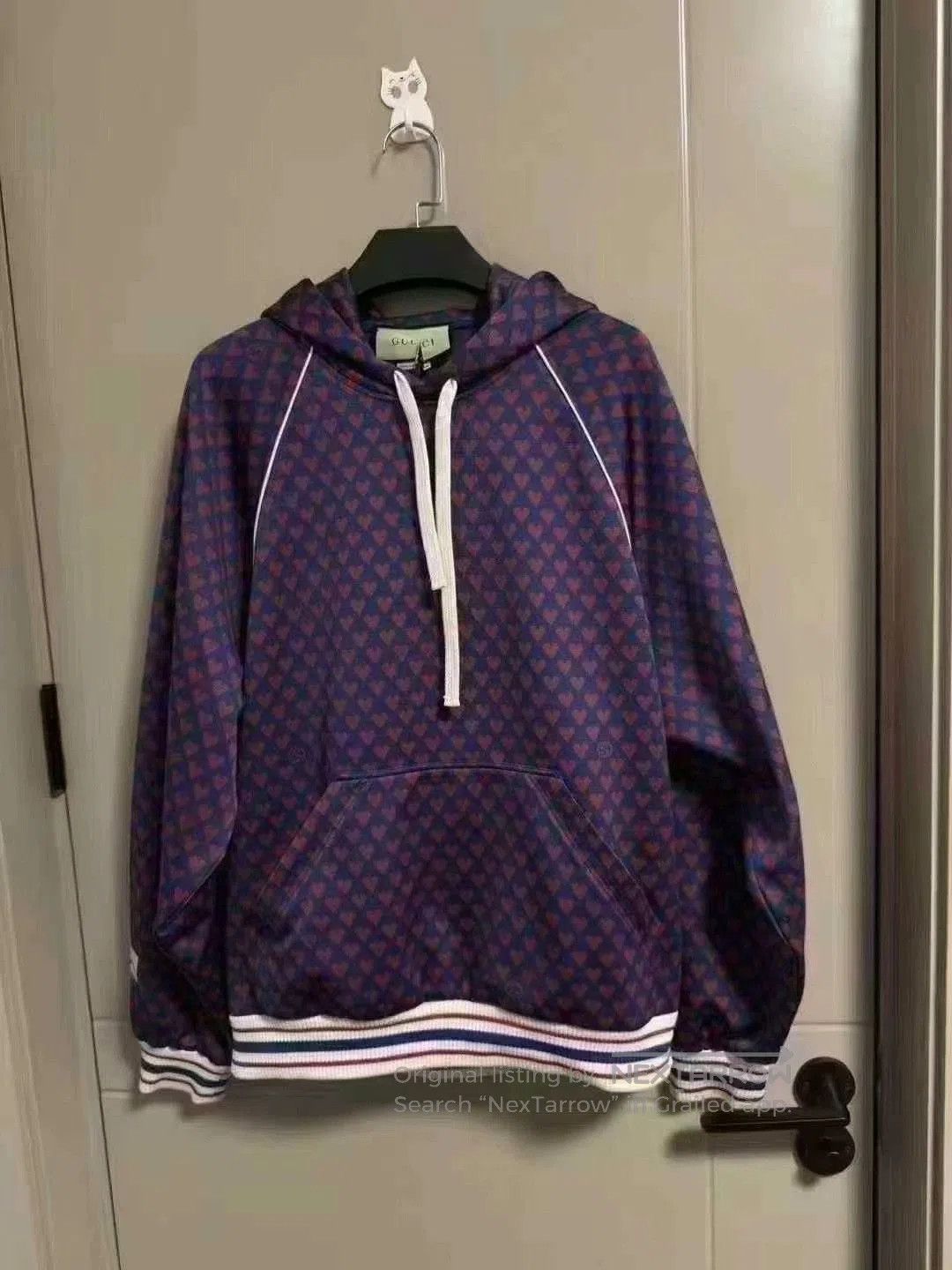 Gucci gucci heart print hooded sweatshirt xs. Size XS / US 0-2 / IT 36-38 - 1 Thumbnail