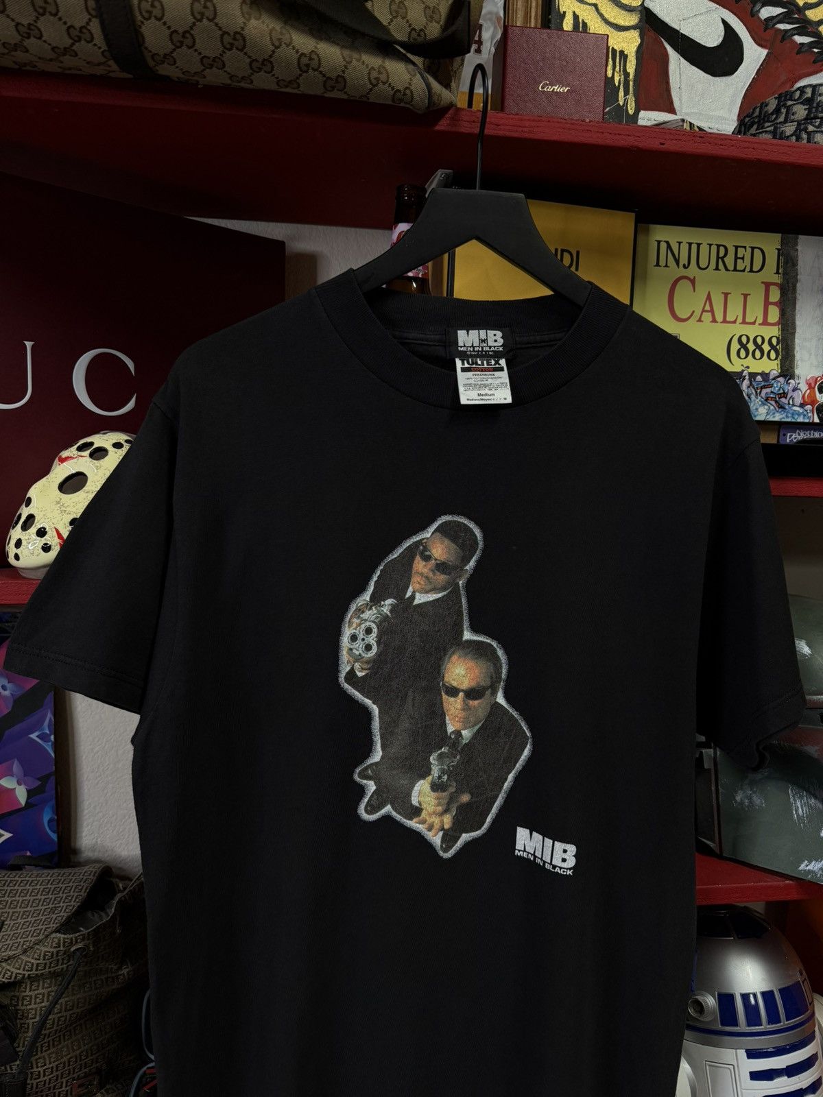 Vintage Vintage 1997 Men in Black Movie T-Shirt Rare Adult Large Size US L / EU 52-54 / 3 - 7 Thumbnail