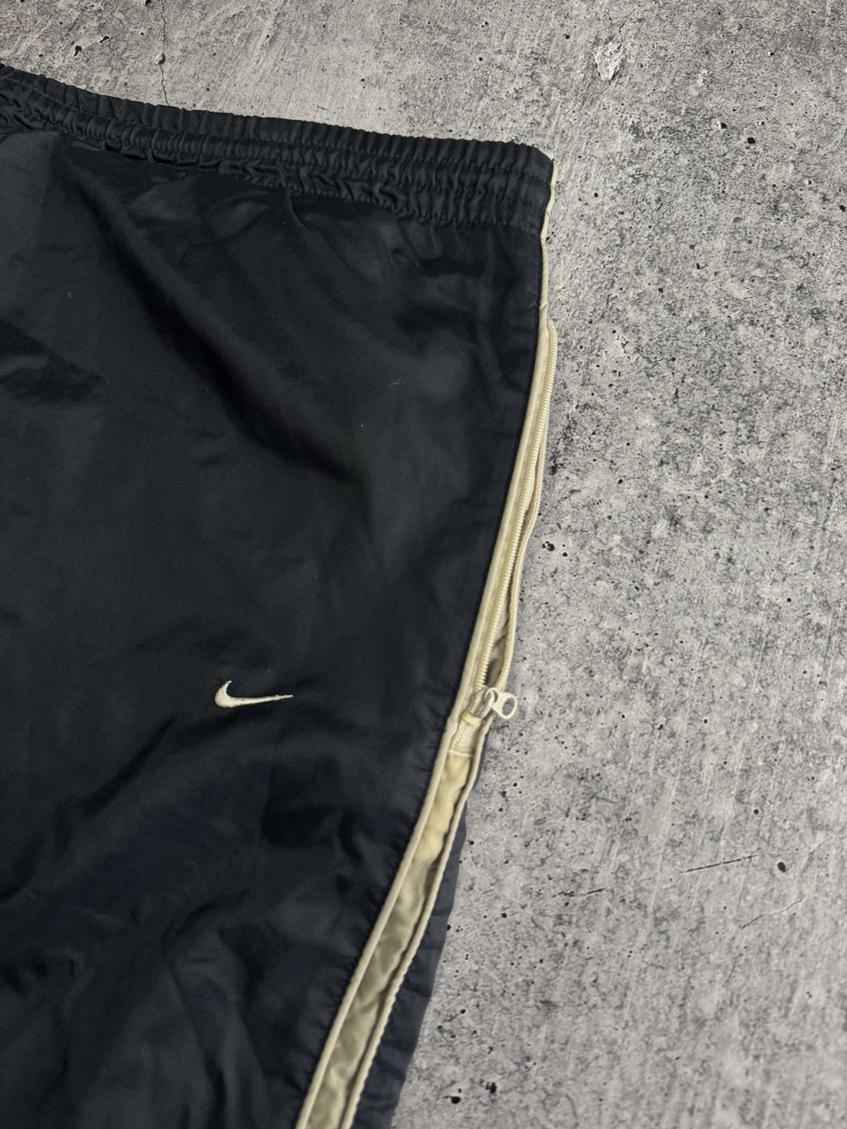 Nike Nike Vintage Nylon Pants Streetwear 90s Y2k Joggers Size US 33 - 5 Thumbnail