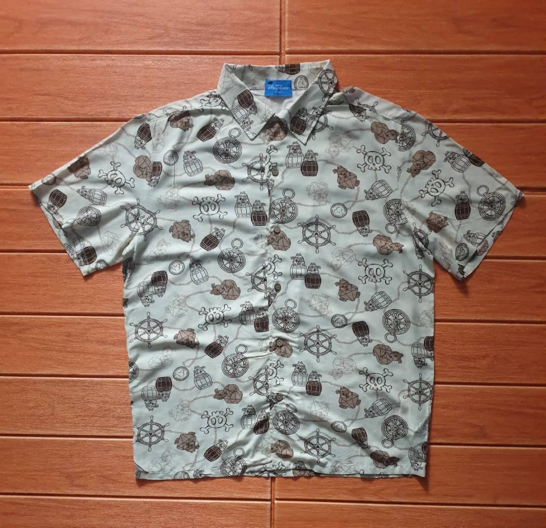 Japanese Brand 💥Disney 100% Rayon Hawaiian shirt Size US M / EU 48-50 / 2 - 1 Thumbnail