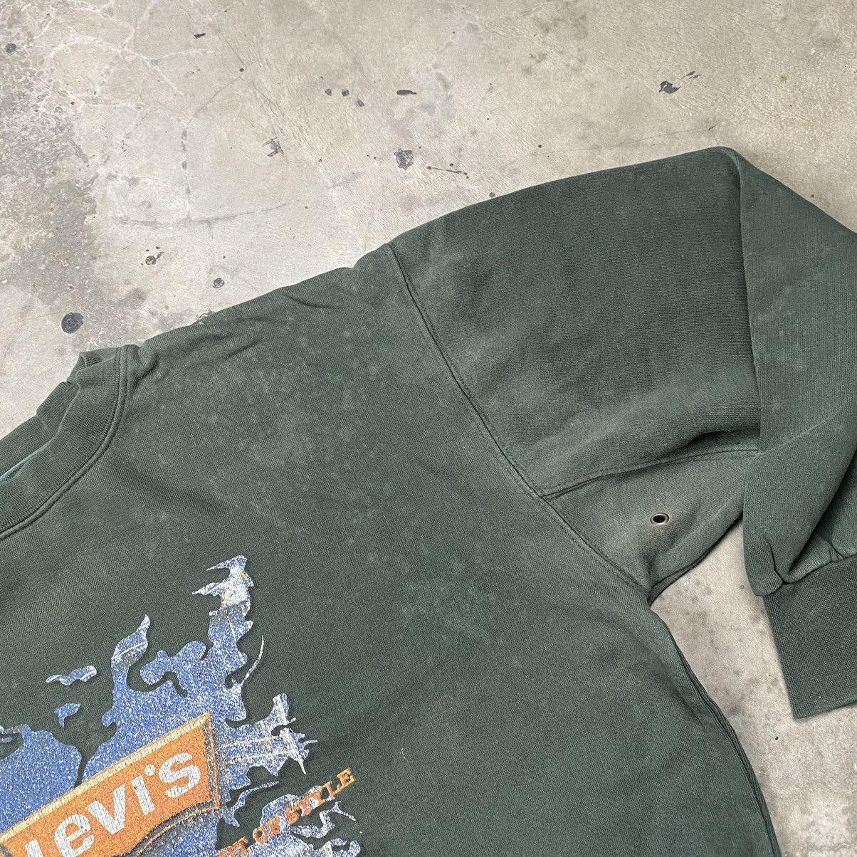 Levi's × Levi's Vintage Clothing × Vintage Rare Levis Distressed Boxy Crewneck Size US M / EU 48-50 / 2 - 5 Thumbnail