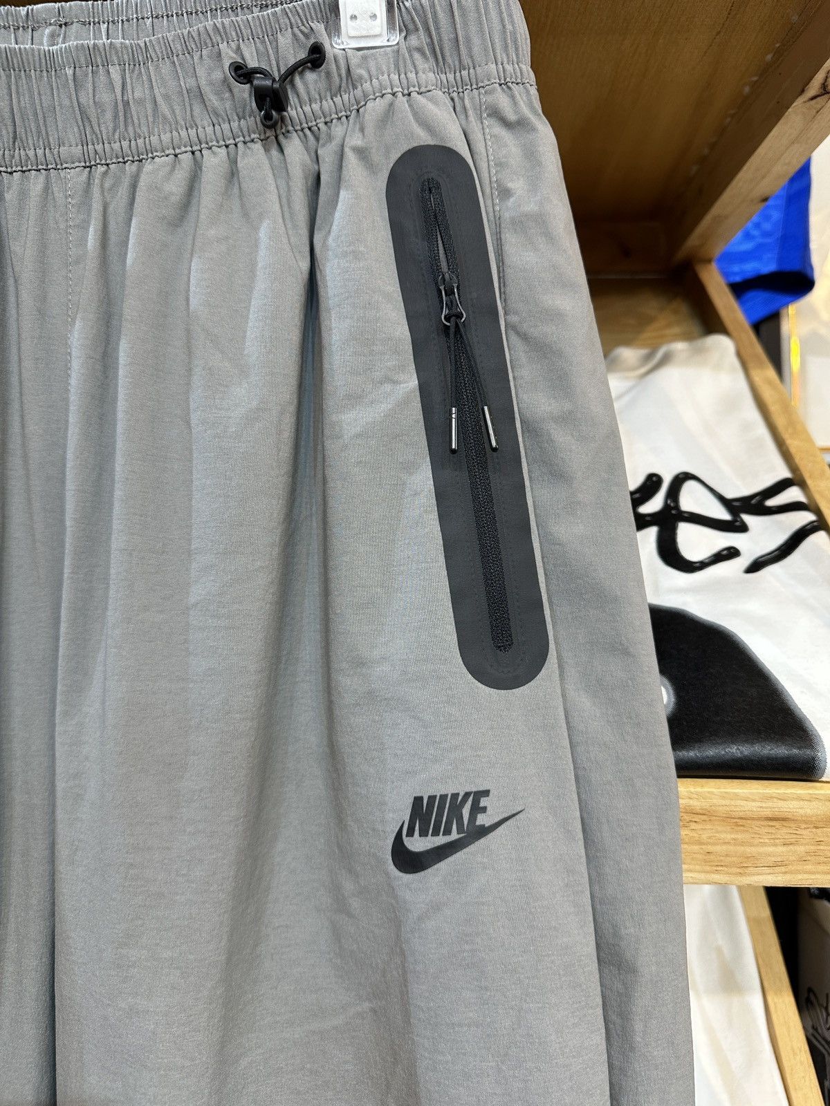 Nike Nike Tech Woven Track Pants Size US 30 / EU 46 - 4 Thumbnail