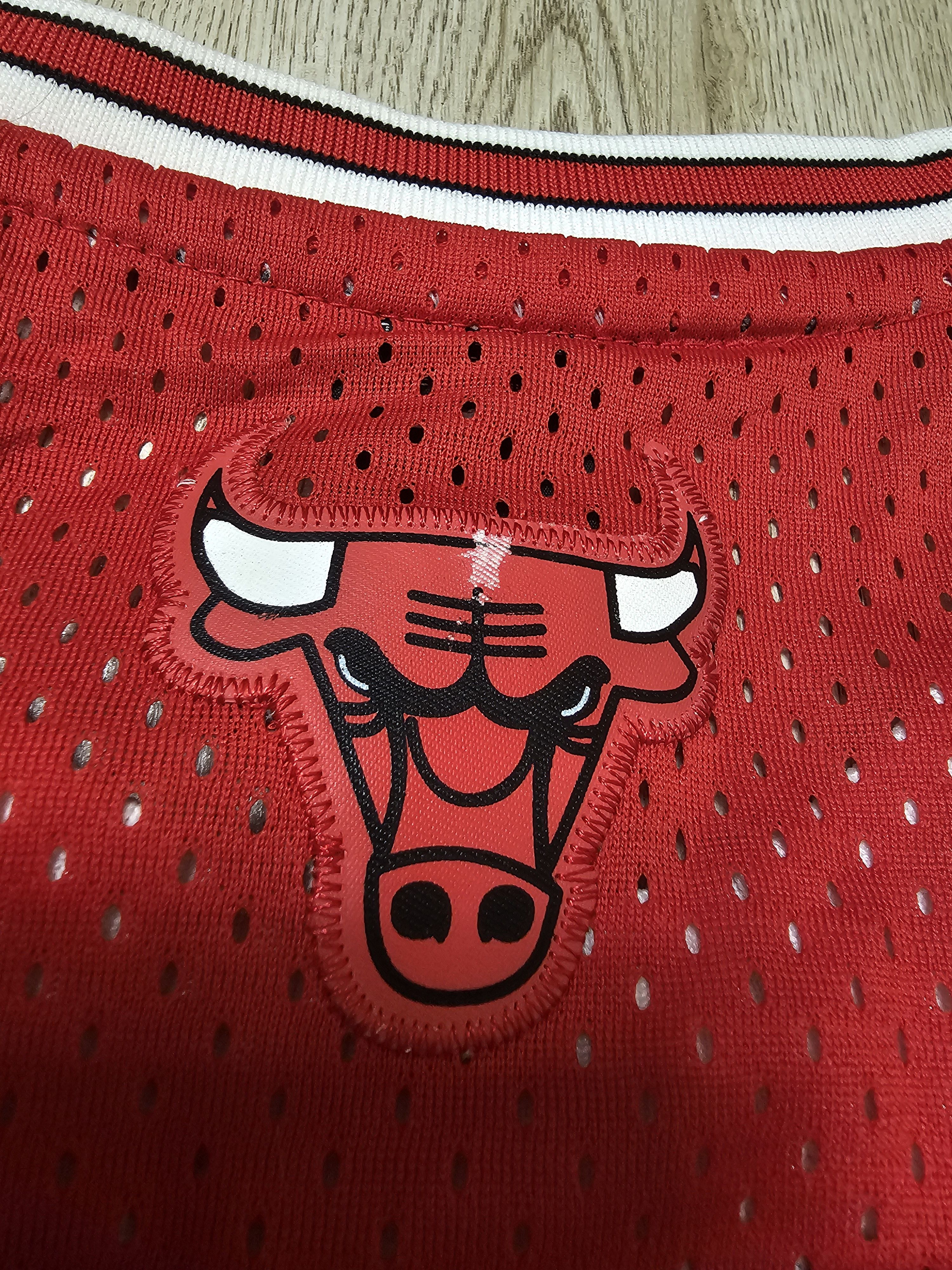 Vintage CHICAGO BULLS NIKE VINTAGE JORDAN JERSEY BASKETBALL SHIRT Size US M / EU 48-50 / 2 - 6 Thumbnail