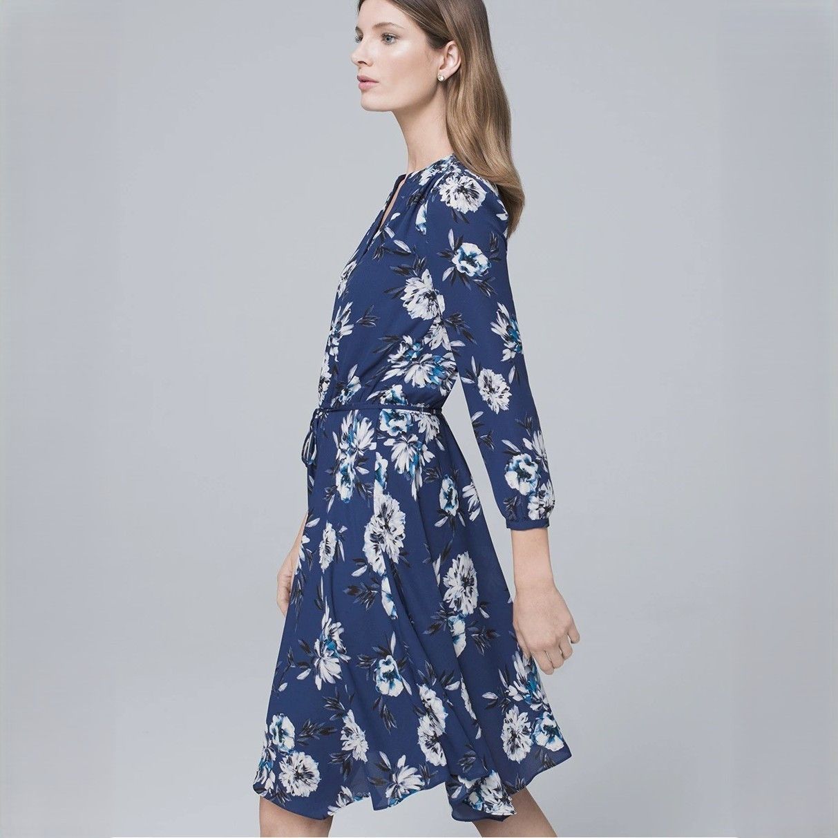 White House Black Market Floral Print Soft Blouson Dress in size US 8 Size M / US 6-8 / IT 42-44 - 7 Thumbnail