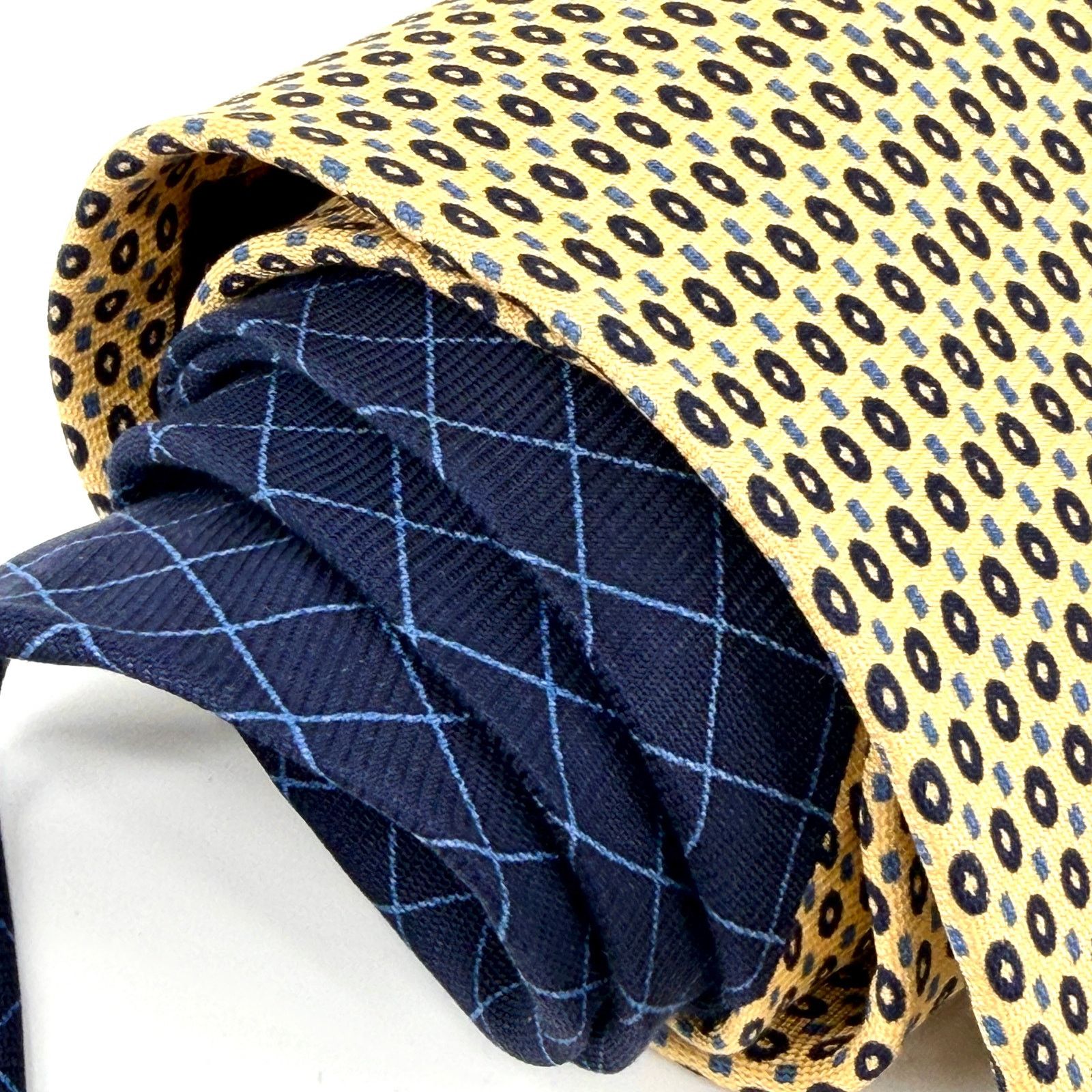 Tommy Hilfiger Vintage 90s yellow and Blue Geometric 100% Silk Tie Size ONE SIZE - 3 Thumbnail