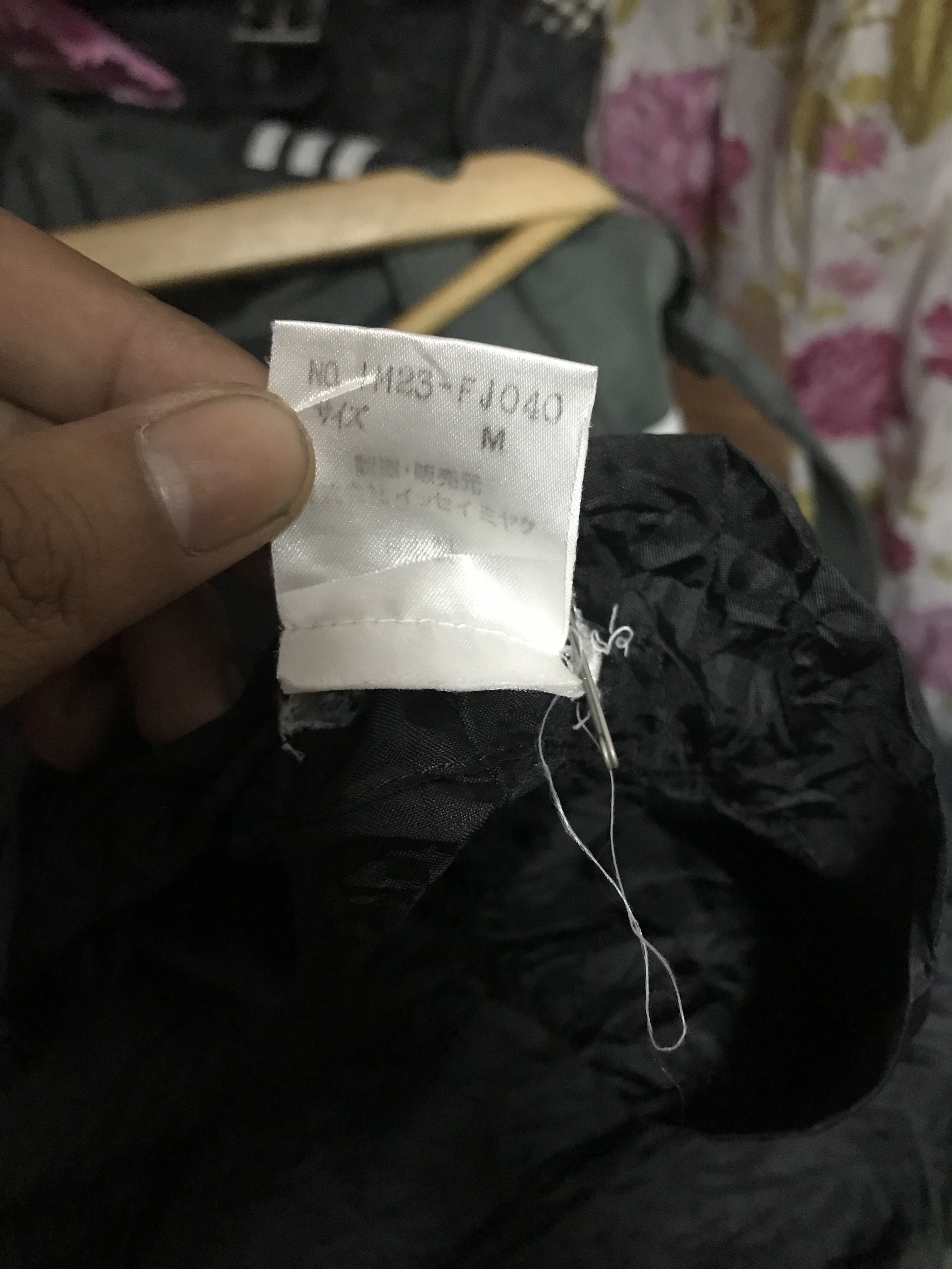 Issey Miyake ISSEY MIYAKE BUTTON Size US M / EU 48-50 / 2 - 7 Thumbnail
