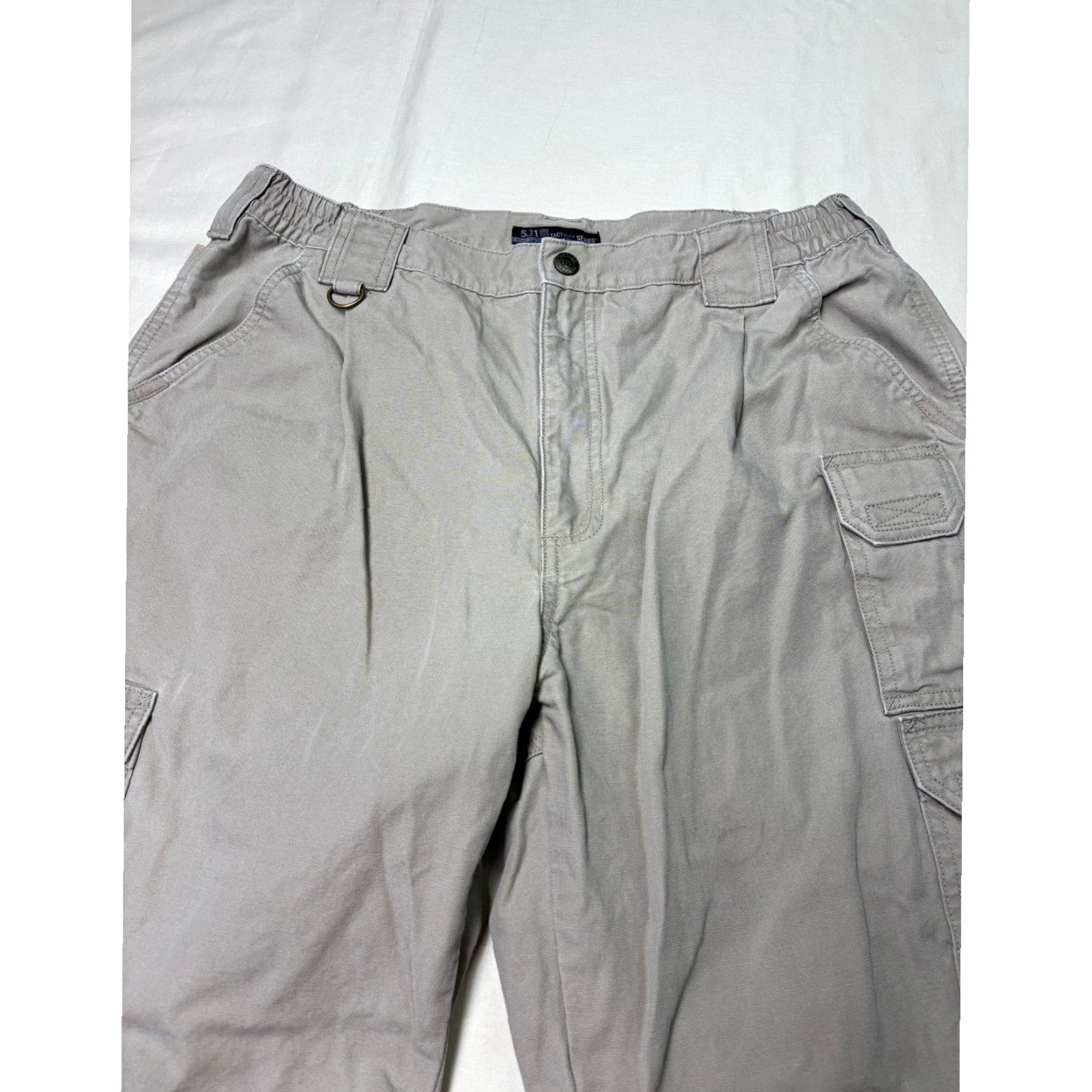 Vintage 5.11 Tactical Series Pants Mens 36x32 Khaki Cargo 100% Cotton Style 74251 Tan Beige Cargo Pocket Workwear Mil Spec Casual Mens Size US 36 / EU 52 - 3 Thumbnail