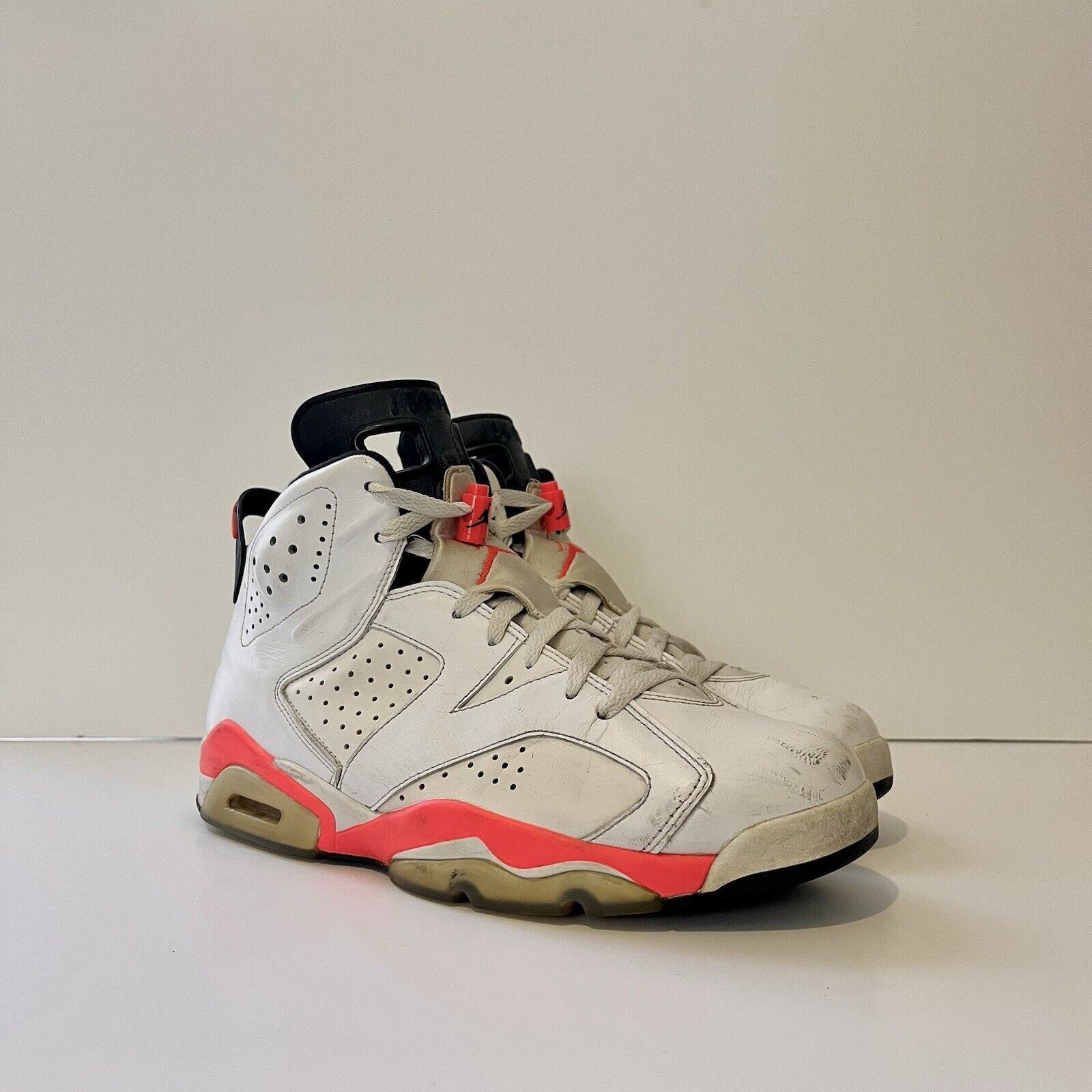 Nike 2014 Nike Air Jordan 6 VI Retro 384664-123 White Infrared 10 Size US 9 / EU 42 - 3 Thumbnail