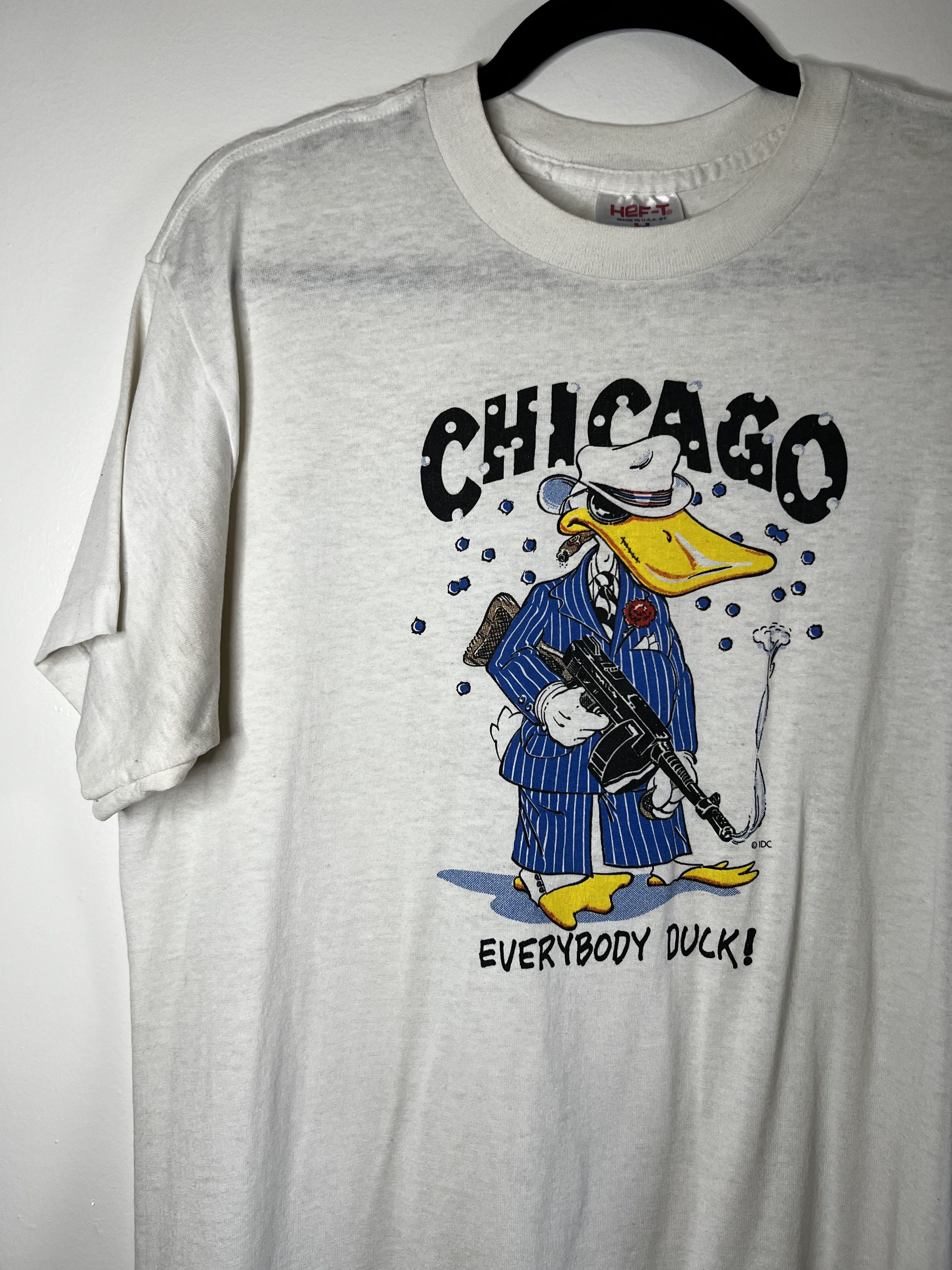 Vintage Vintage 1980's Chicago "Everybody Duck!" Mobster T-Shirt Size US L / EU 52-54 / 3 - 3 Thumbnail
