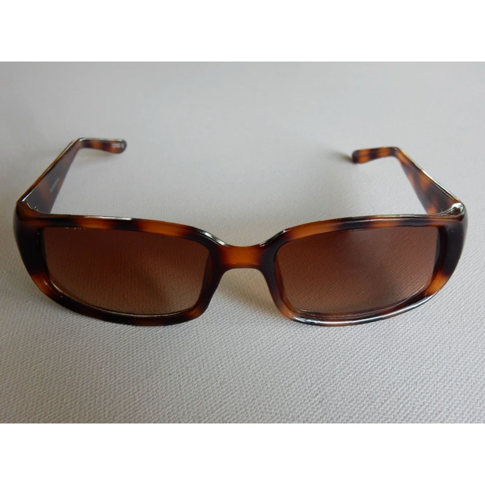 Liz Claiborne Liz Claiborne Sunglasses Women Brown Scratch-Resistant Vintage Size ONE SIZE - 2 Thumbnail