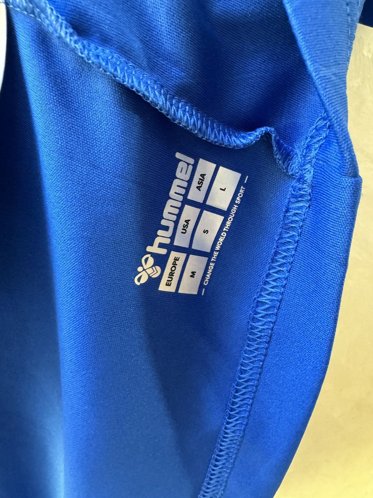 Hummel FC Everton 2022 2023 home shirt jersey soccer football kit Size US M / EU 48-50 / 2 - 4 Thumbnail