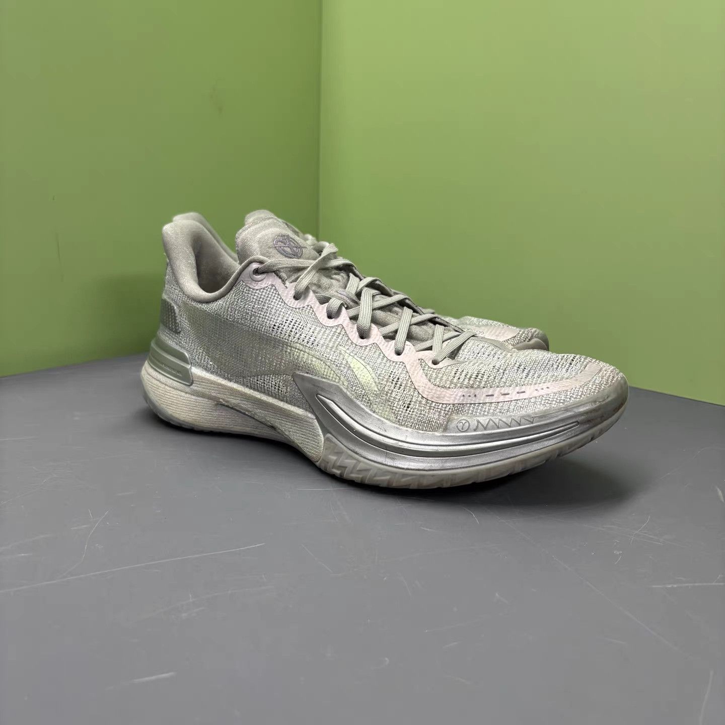 Li-Ning Li-Ning Gamma Silver Toad K15 Size US 10 / EU 43 - 3 Thumbnail