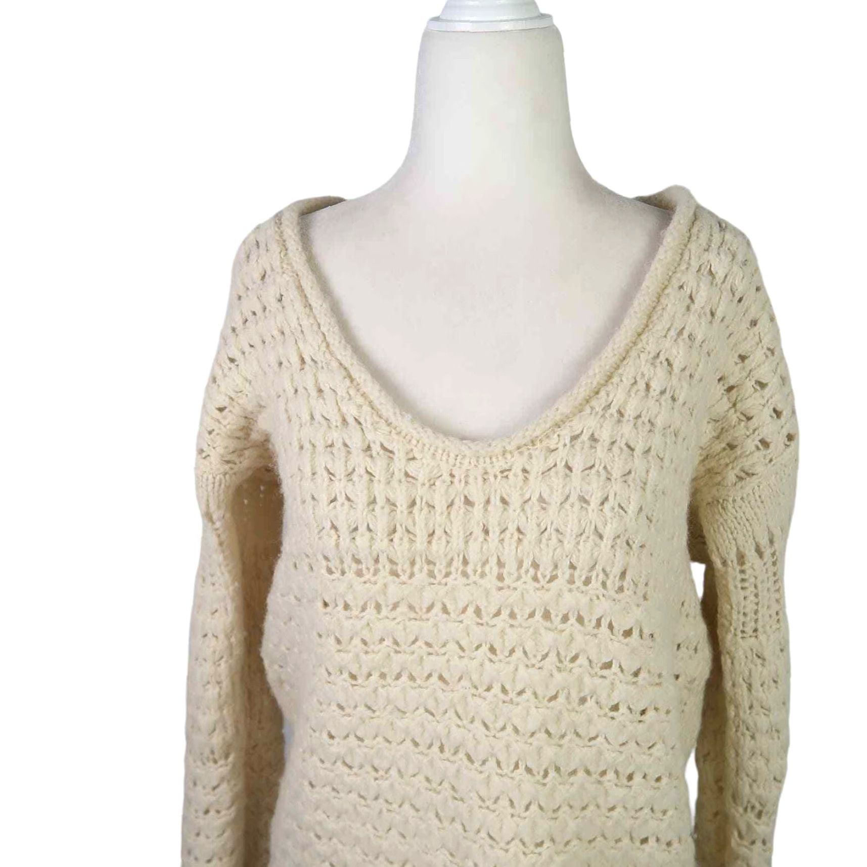 Free People VINTAGE Free People cream crochet knit v-neck wool blend pullover sweater S Women Long Sleeve Casual Pullover 26" Length Size S / US 4 / IT 40 - 2 Thumbnail