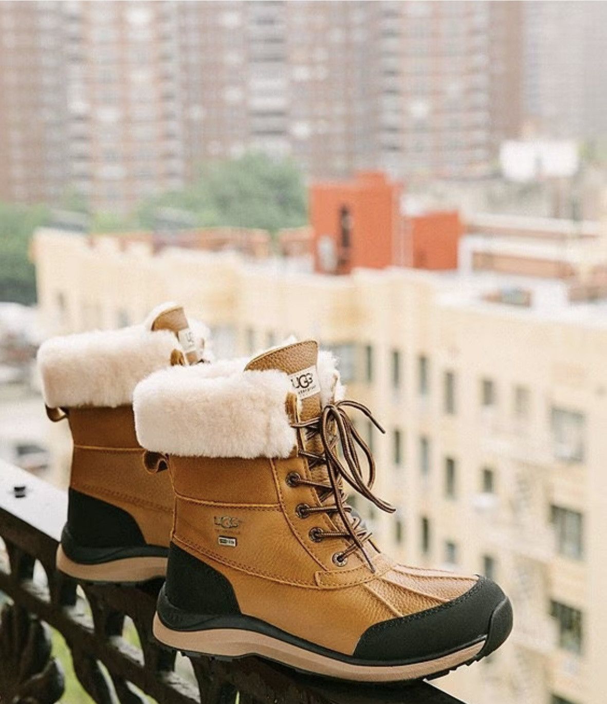 Ugg UGG Adirondack III Waterproof Cold Weather Booties Size US 9 / IT 39 - 17 Thumbnail