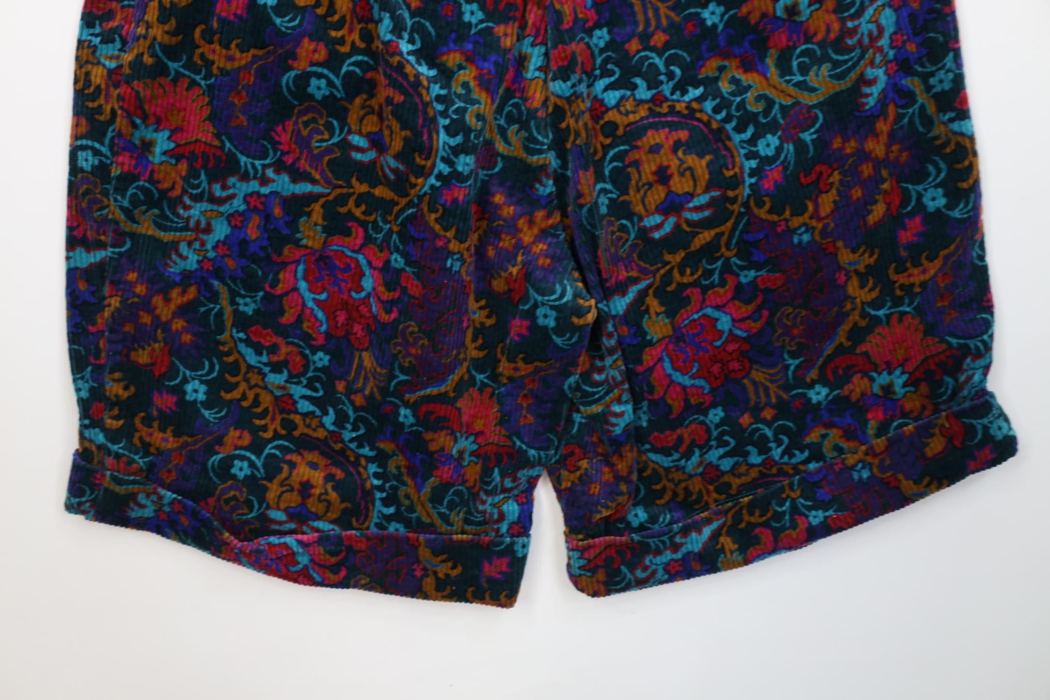 Vintage Deadstock Vintage 90s Streetwear Paisley Corduroy Shorts USA Size 30" / US 8 / IT 44 - 12 Thumbnail