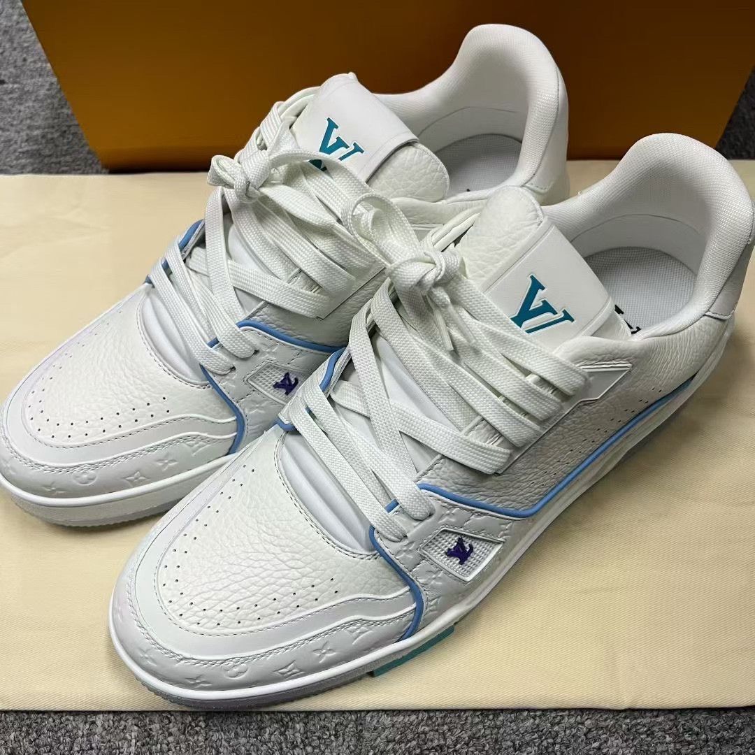 Louis Vuitton Louis Vuitton Leather Blue Lowtop Sneakers 7 Men Size US 7 / EU 40 - 1 Thumbnail